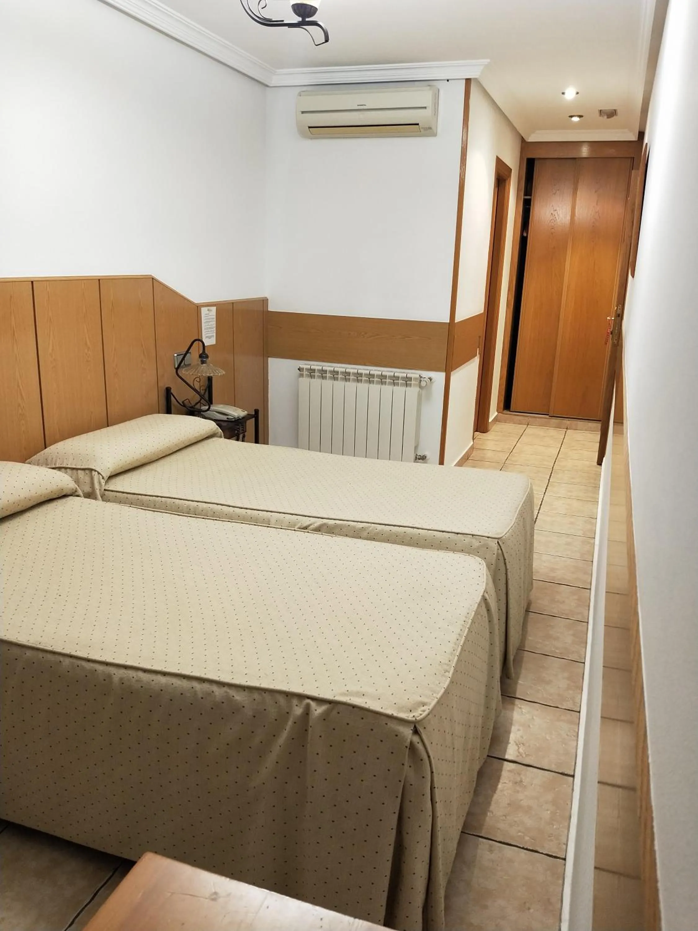 Bed in Hostal Maria Ronda