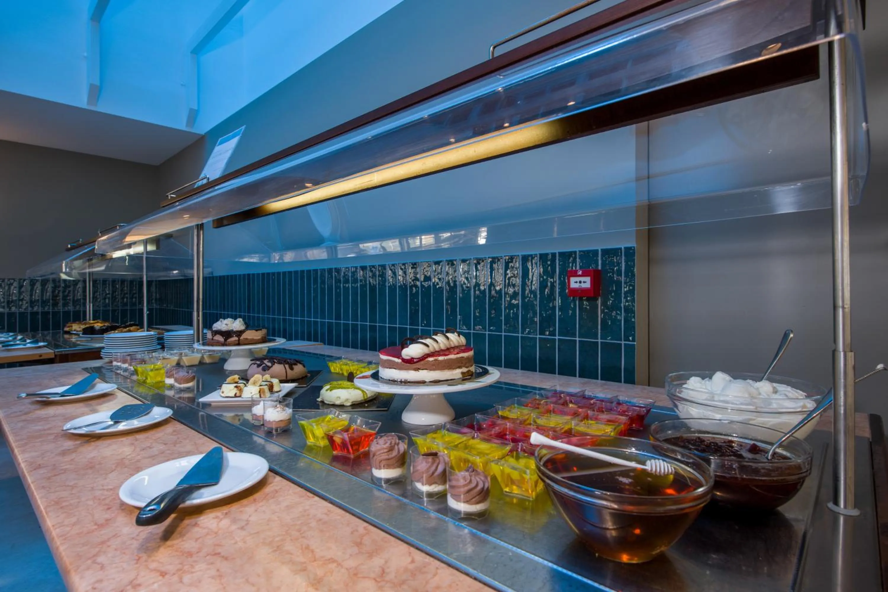 Food and drinks in Kalyves Beach Hotel