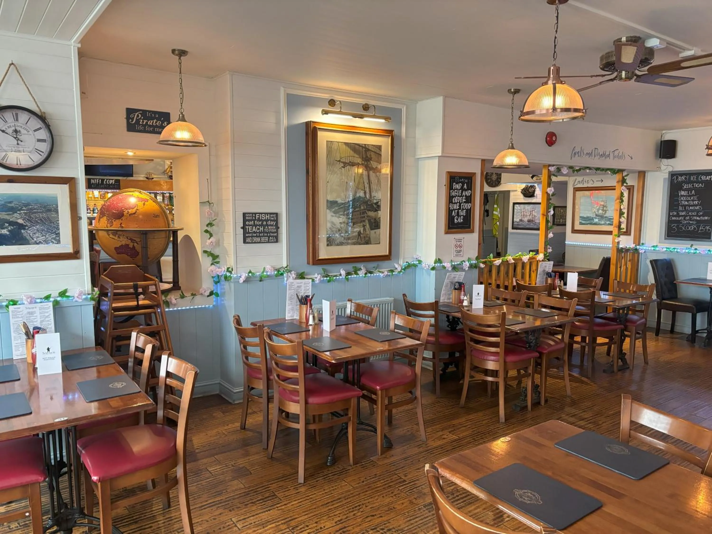 Restaurant/places to eat in The Buccaneer Inn