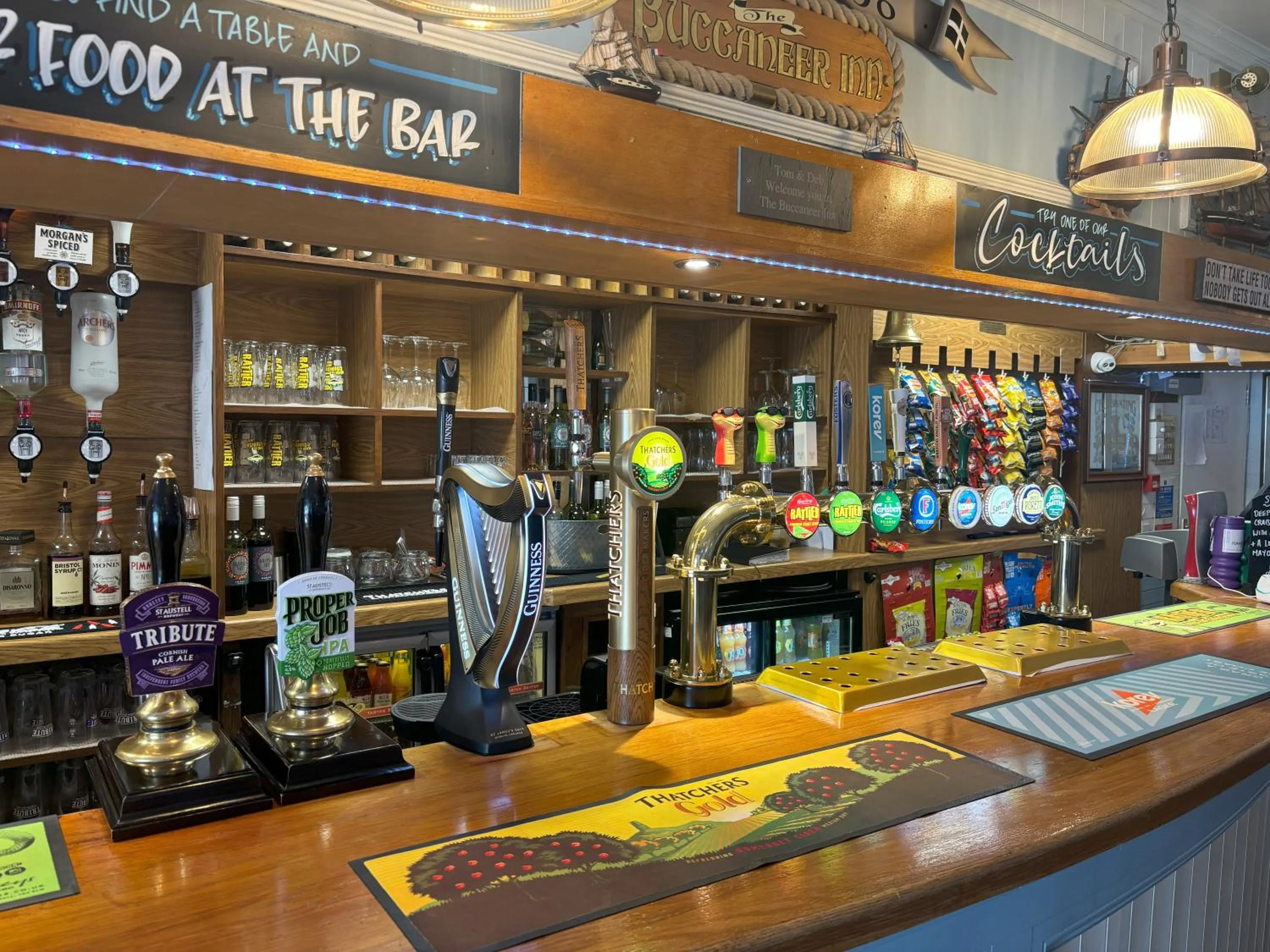 Lounge or bar in The Buccaneer Inn