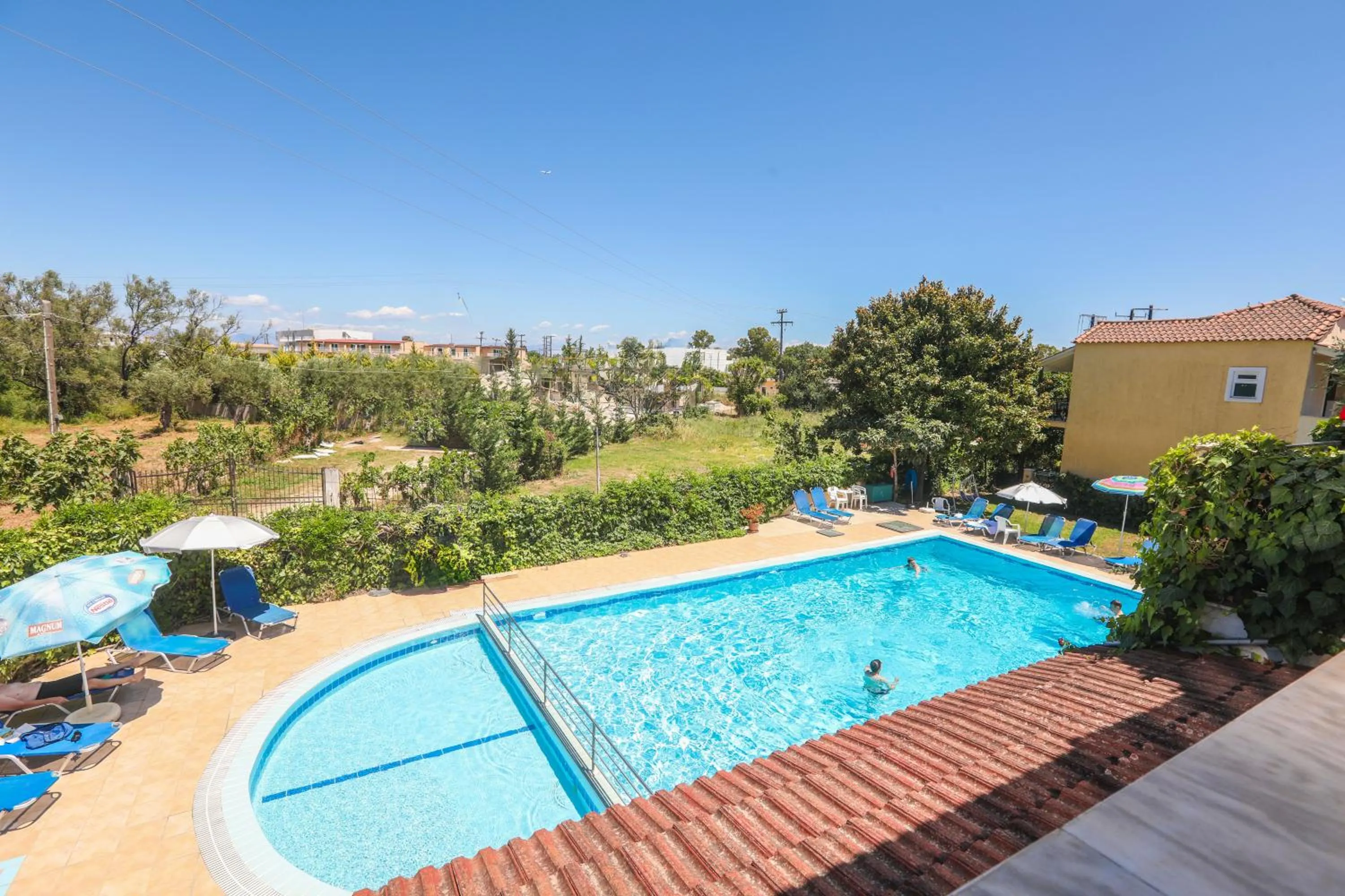 The Mayflower Studios & Apartments