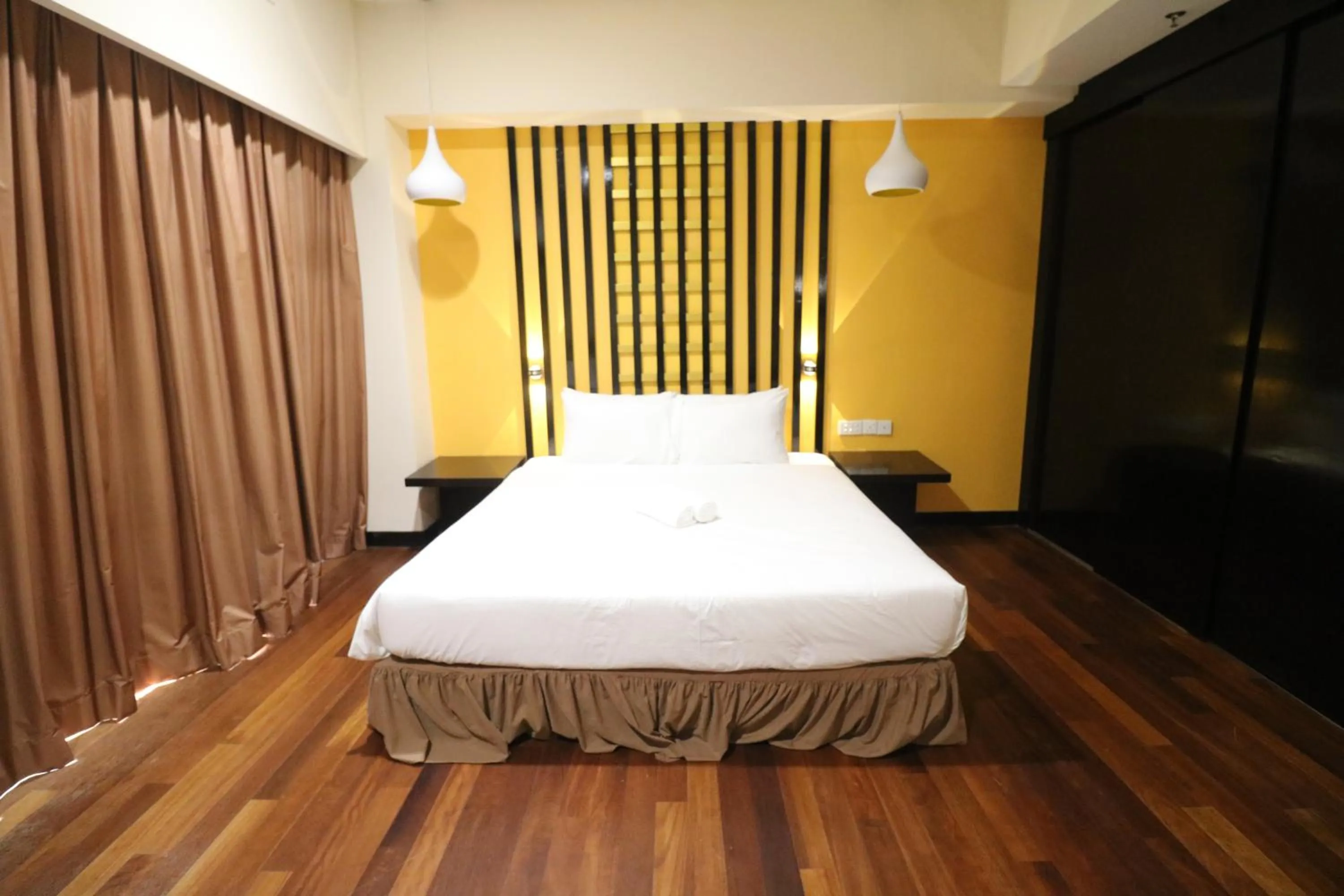 Bedroom, Bed in Millennium Suite At Pyramid Tower