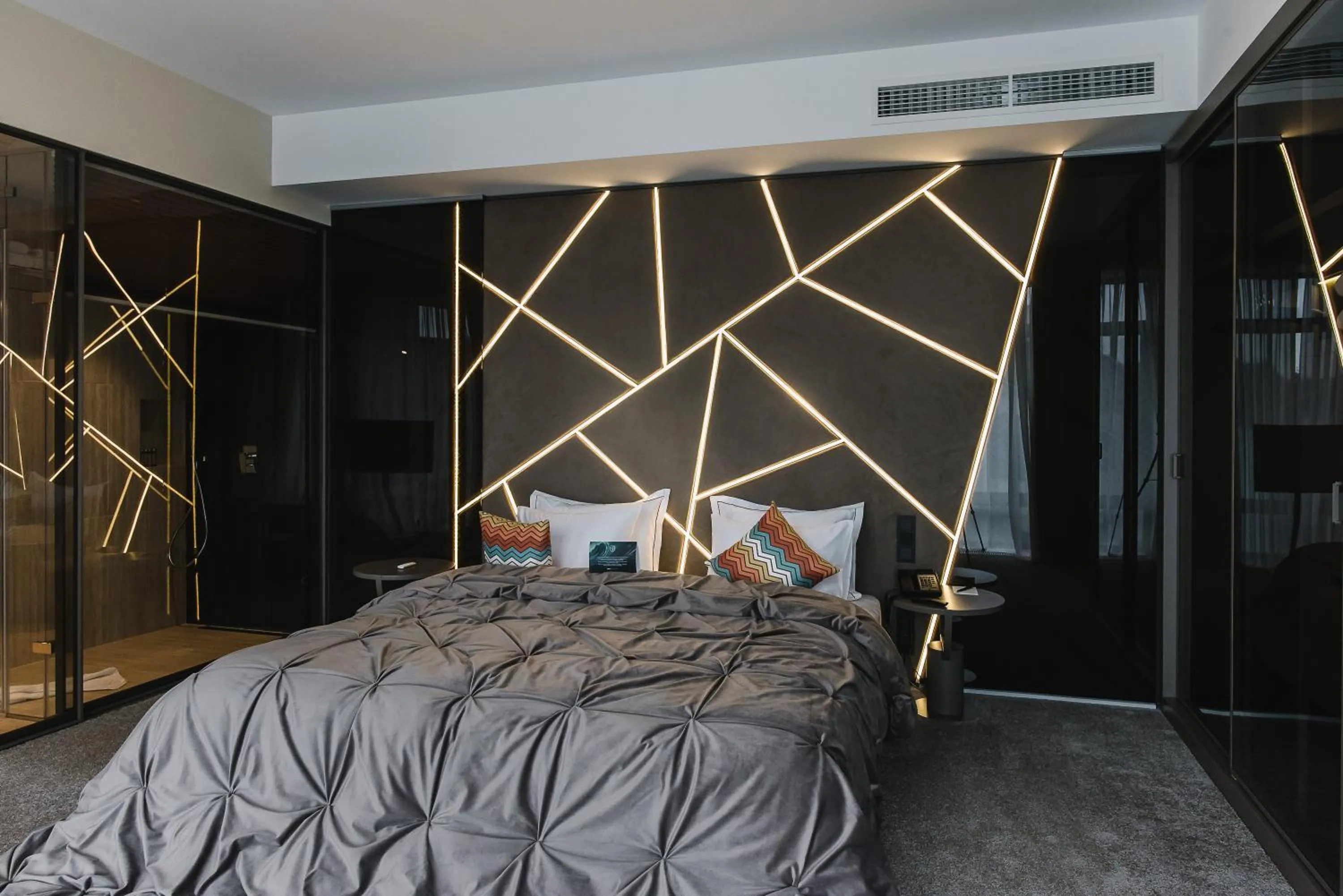 Bed in Noble Boutique Hotel