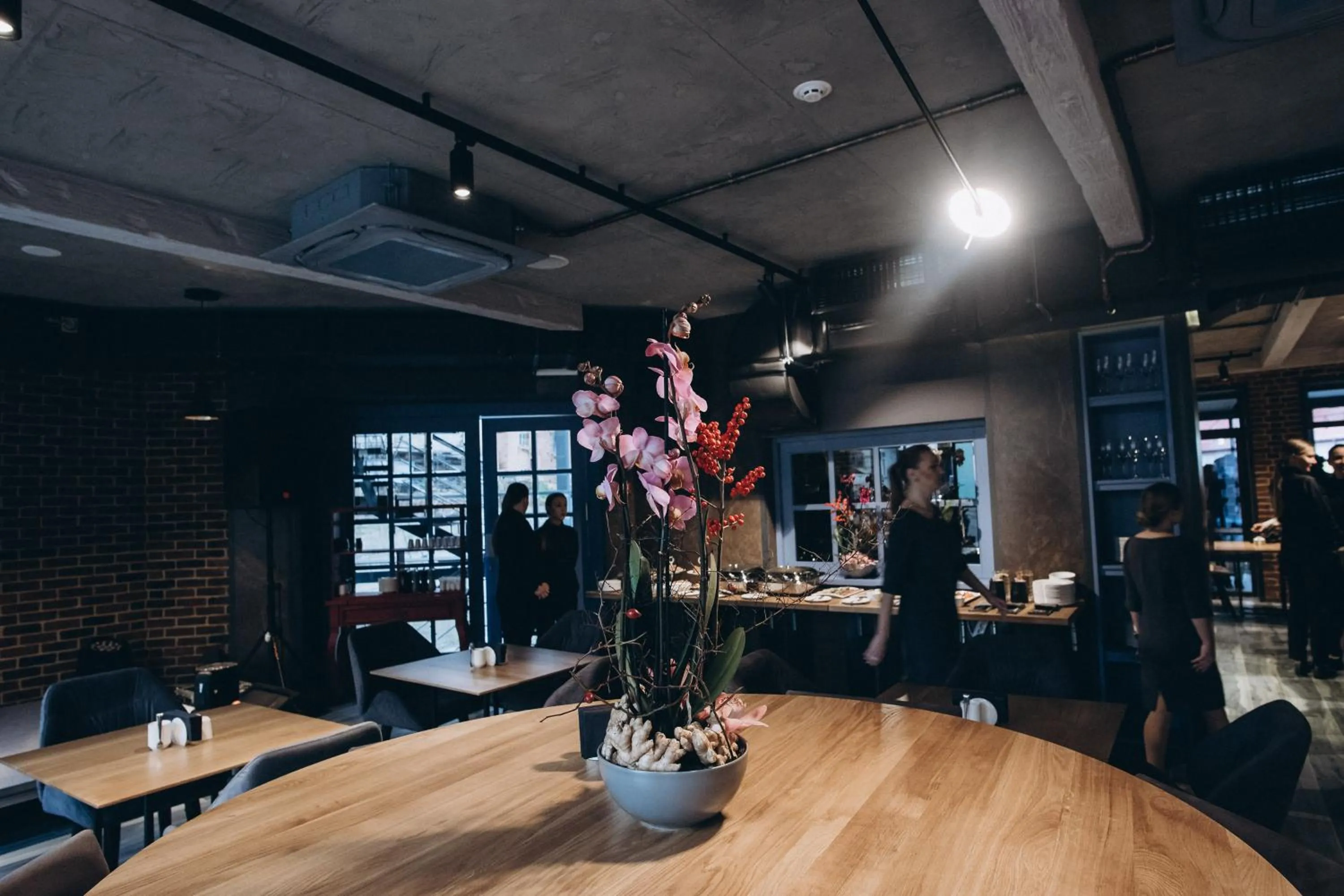 Restaurant/places to eat in Noble Boutique Hotel