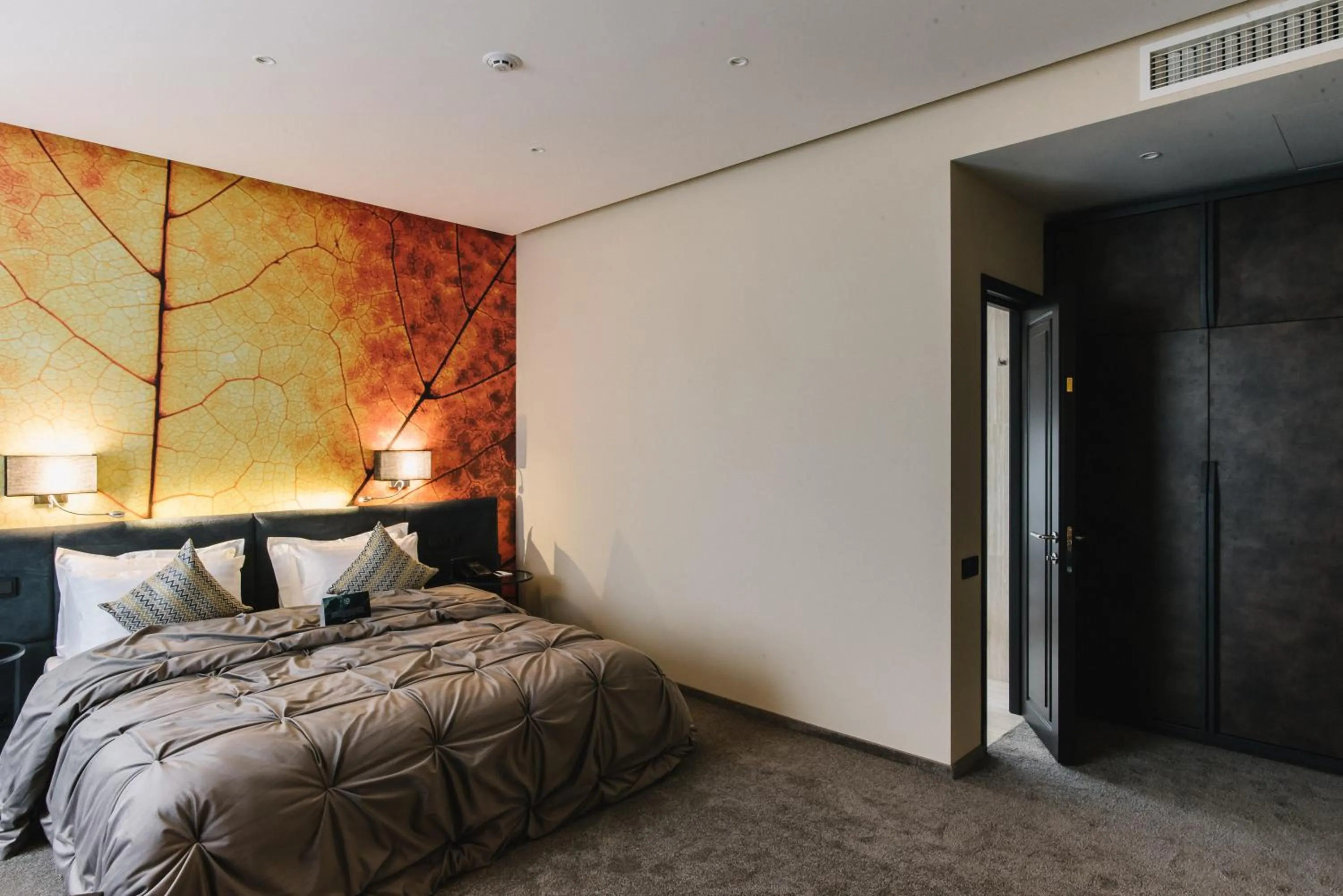 Photo of the whole room, Bed in Noble Boutique Hotel