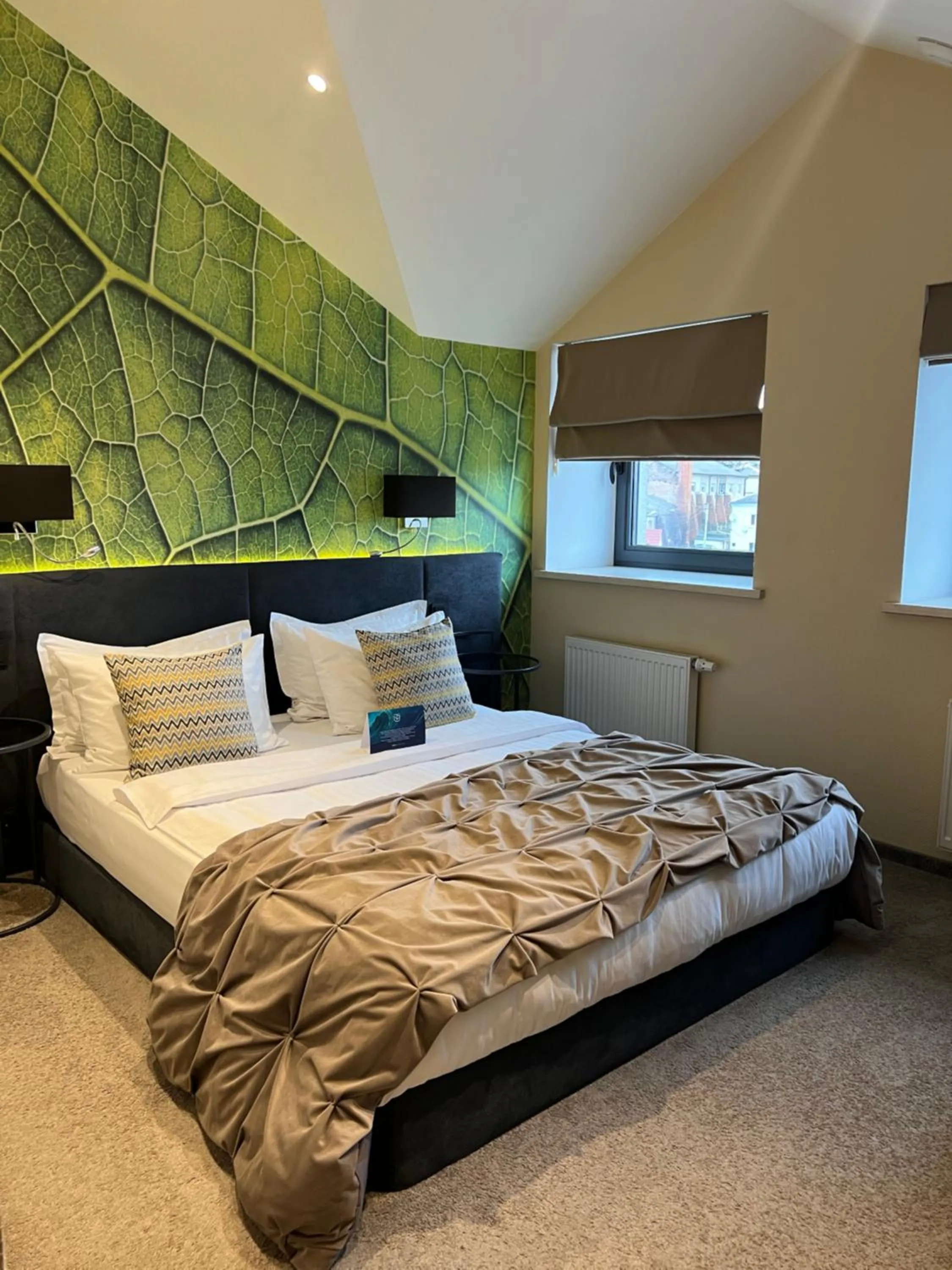 Photo of the whole room, Bed in Noble Boutique Hotel