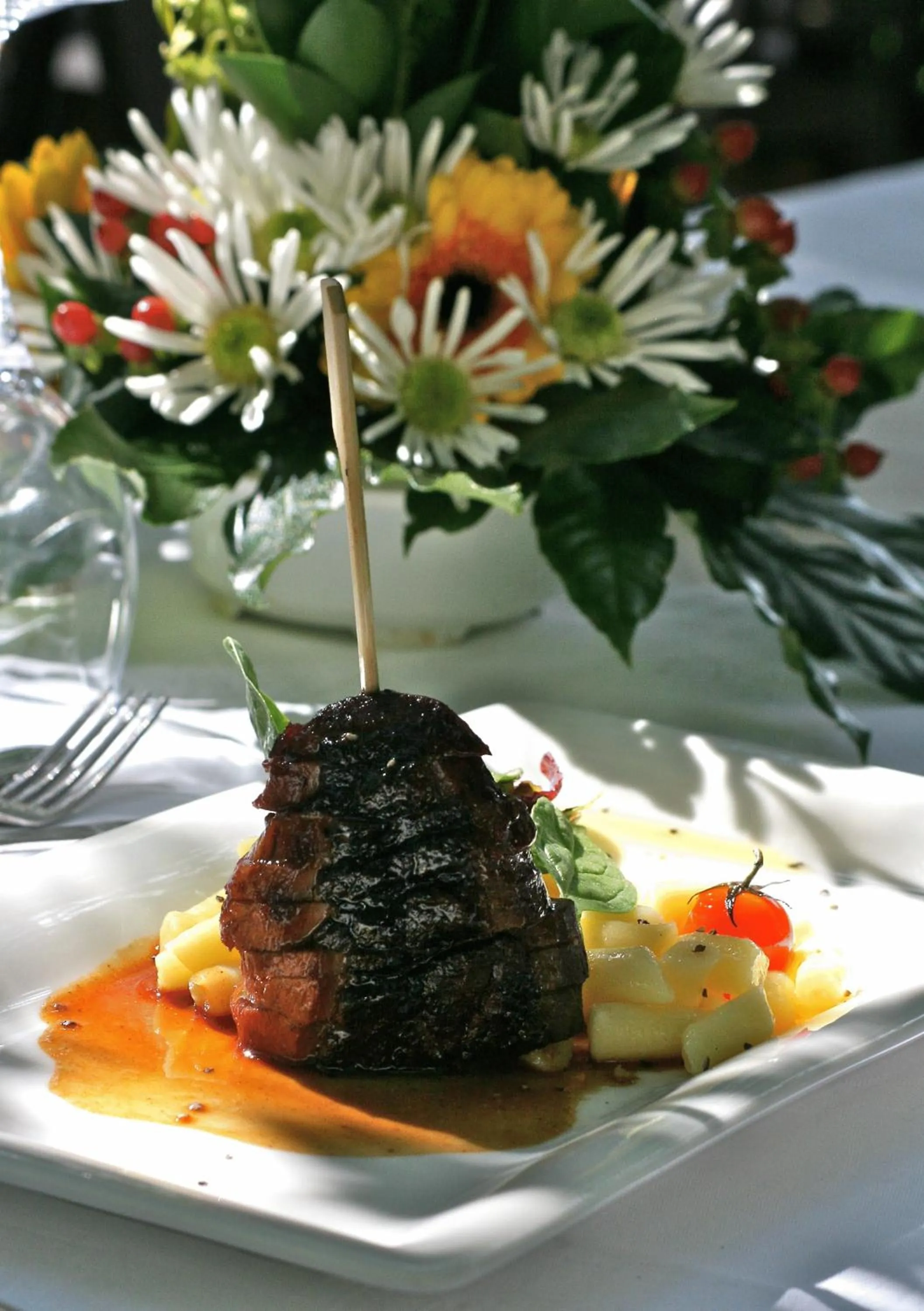 Restaurant/places to eat in Servotel Castagniers