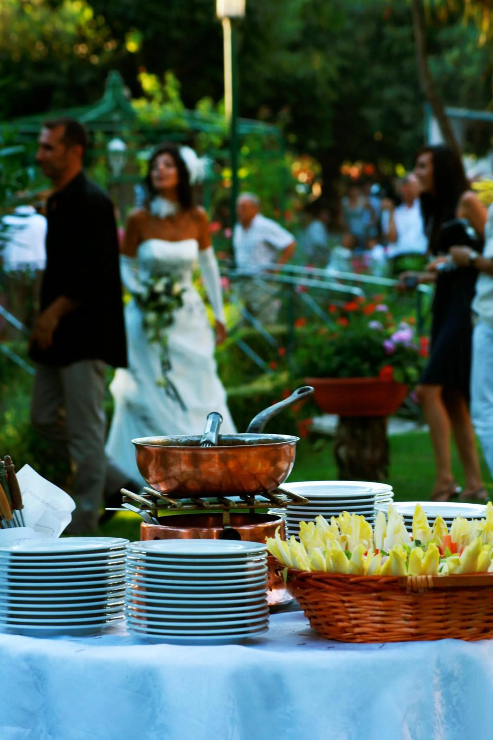 Restaurant/places to eat in Servotel Castagniers