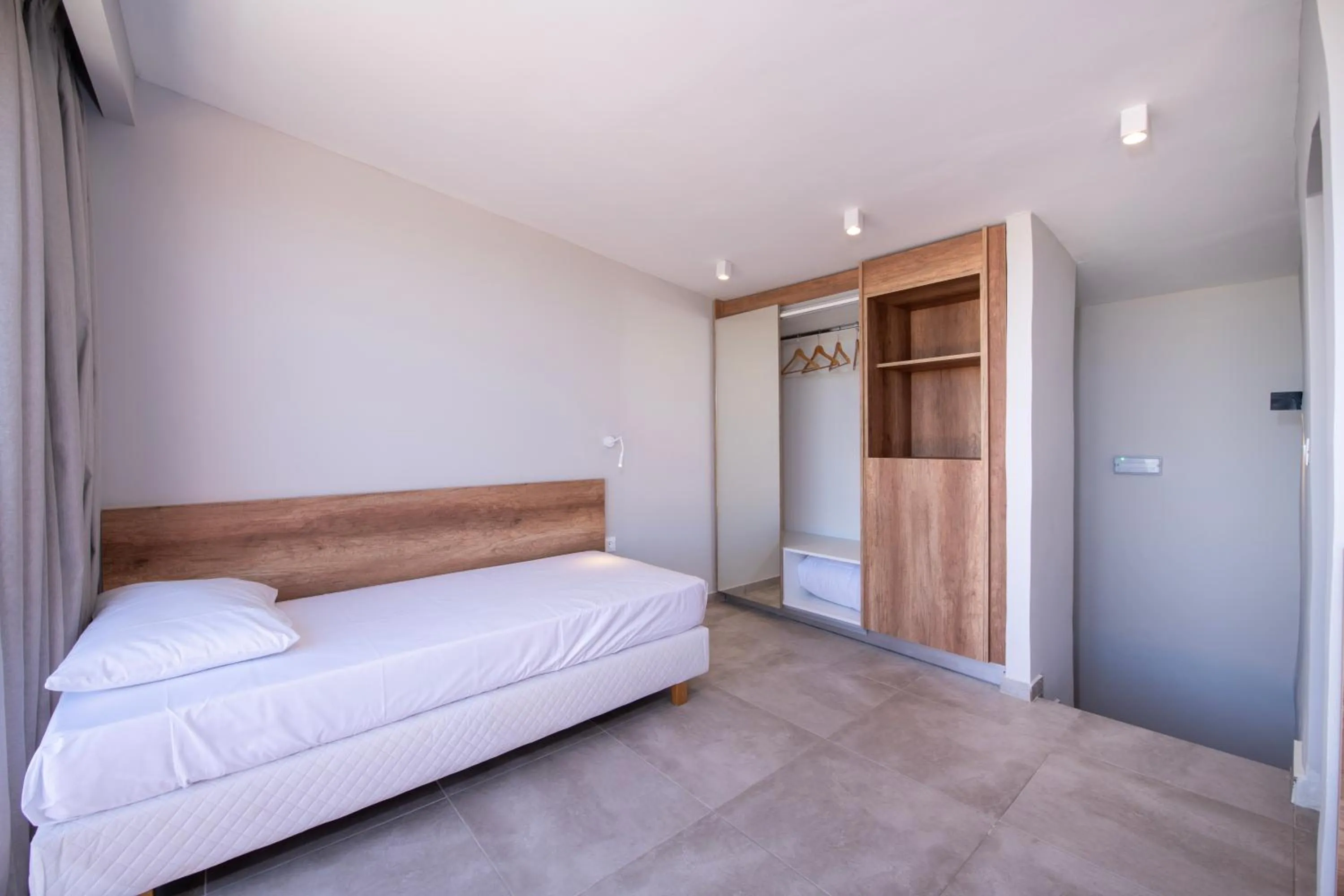 Bed in Kiani Beach Resort Family All Inclusive