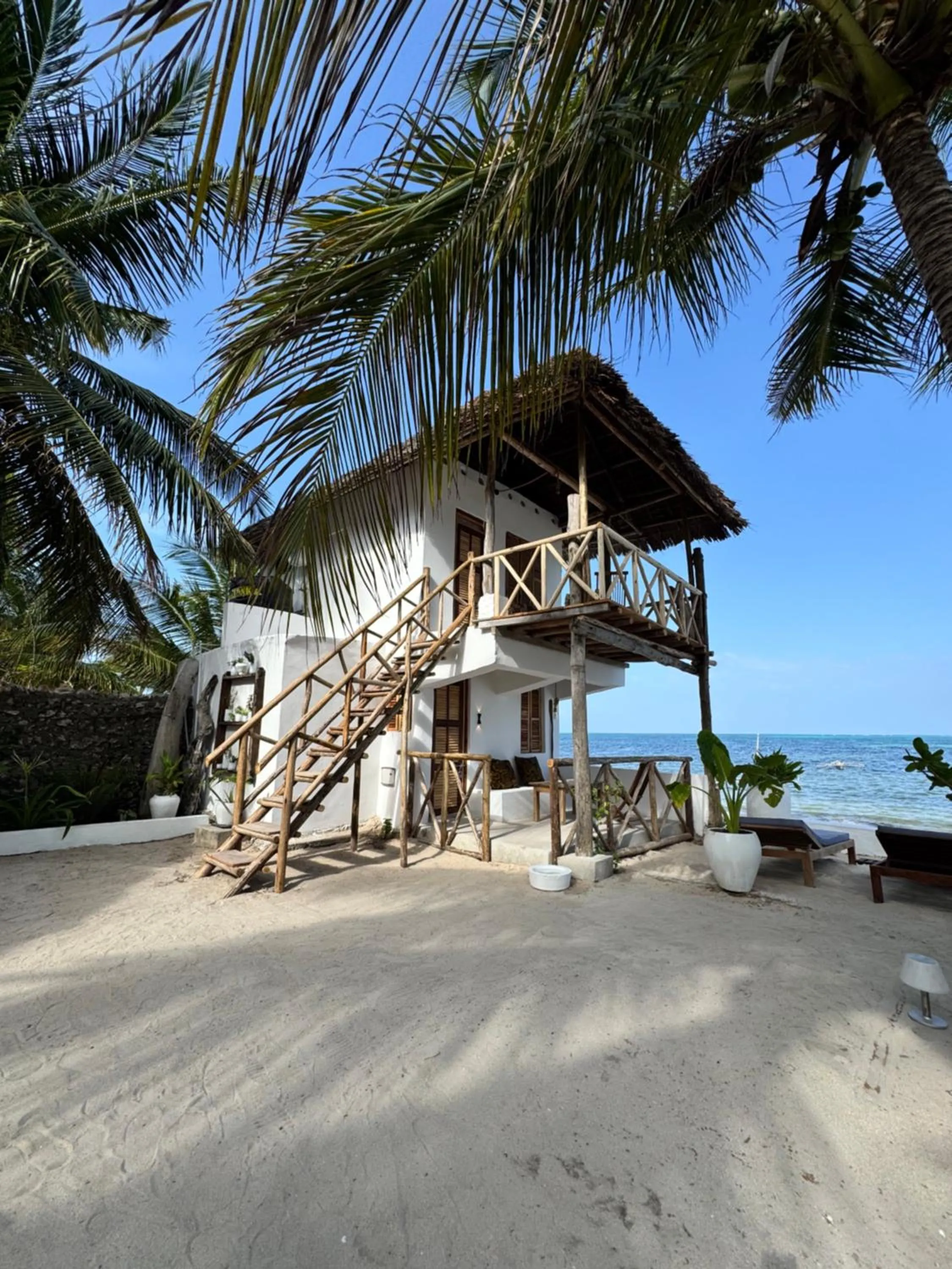 Property building in Mango Beach House