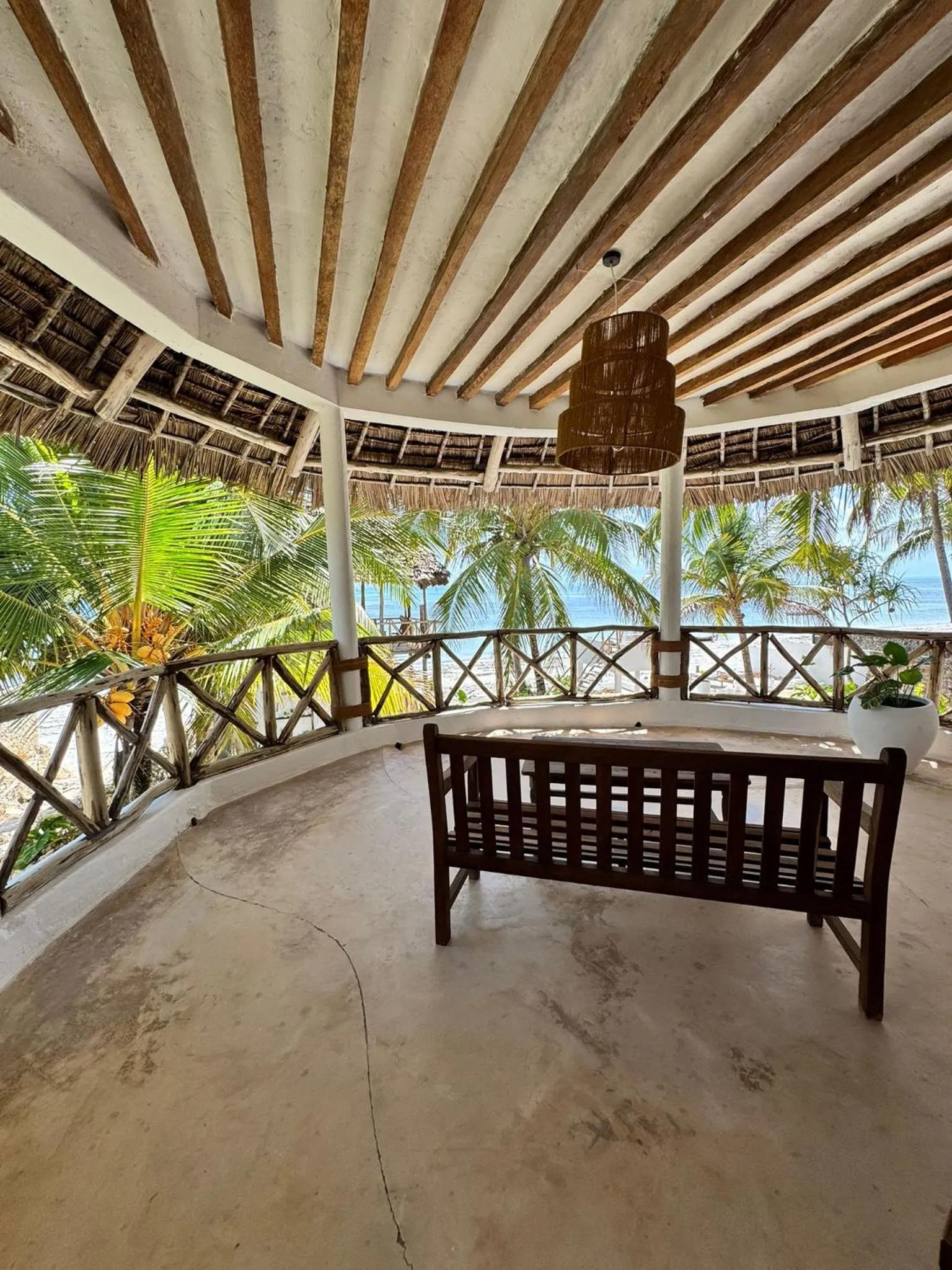 Day in Mango Beach House