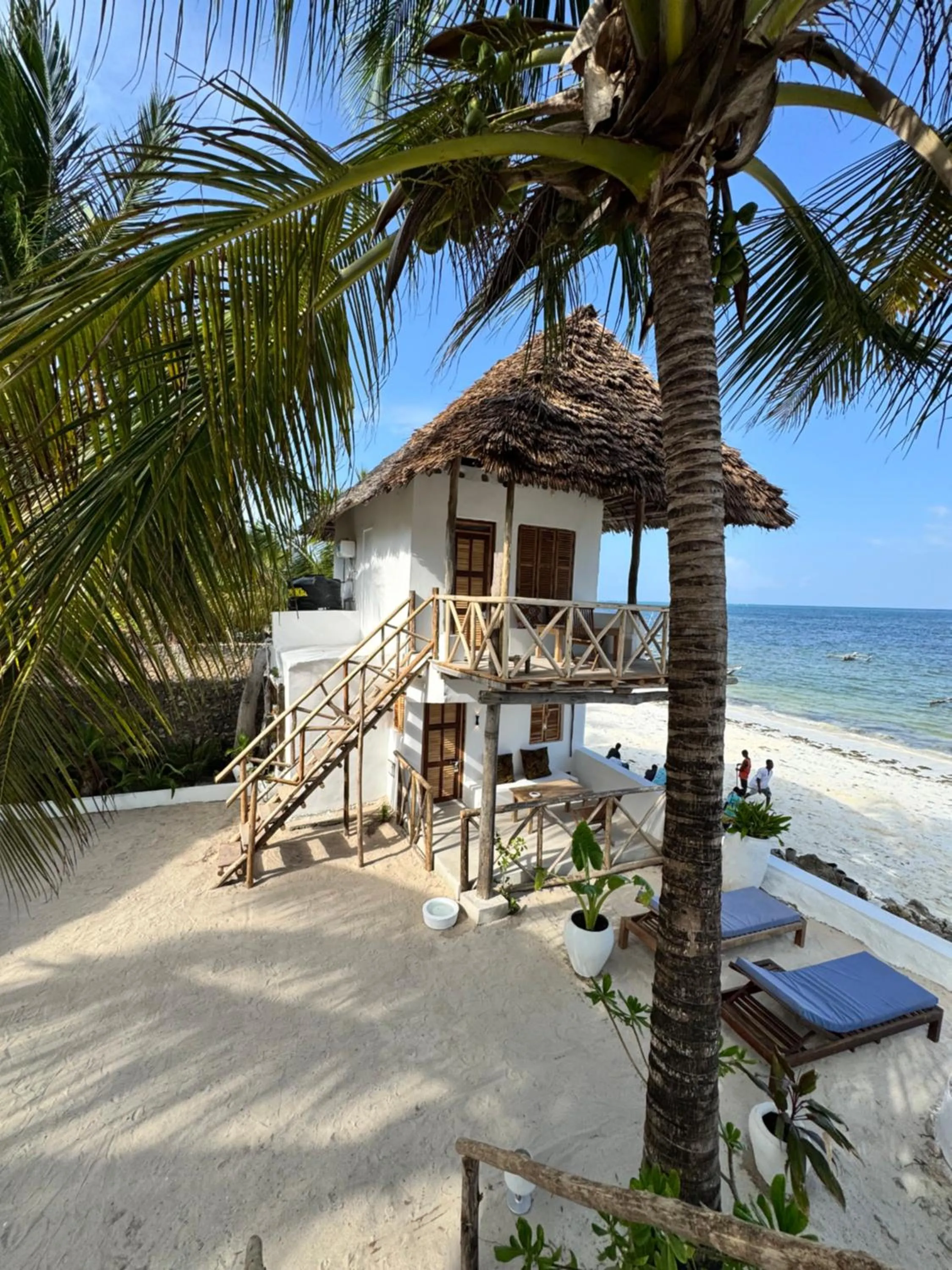 Property building in Mango Beach House