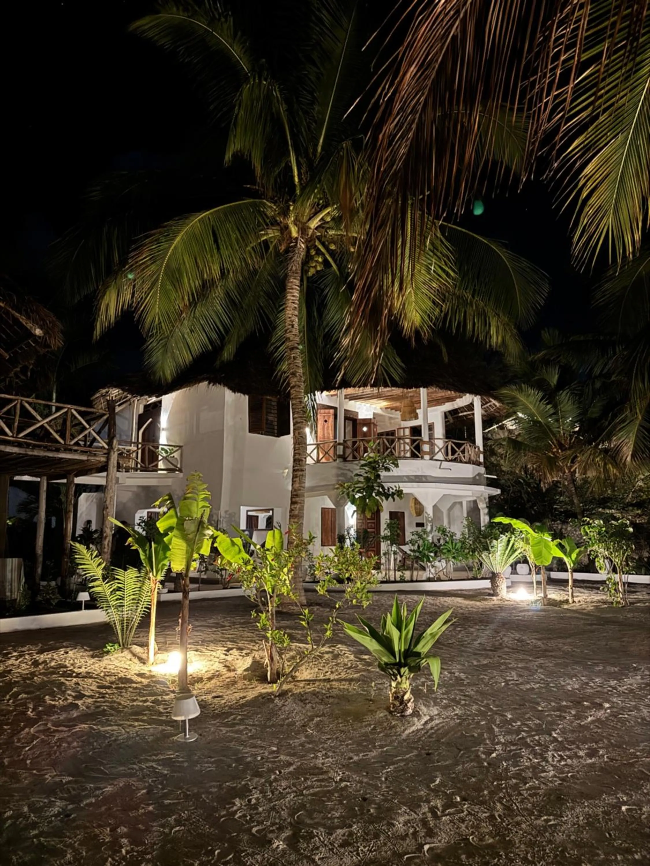 Property building in Mango Beach House