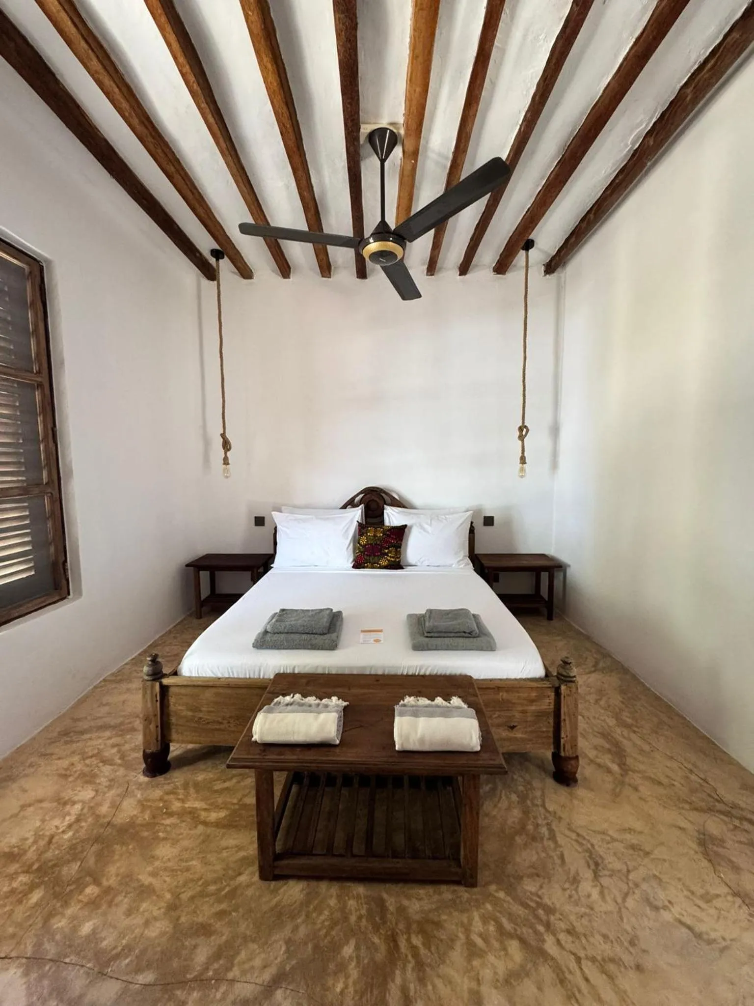 Bedroom, Bed in Mango Beach House