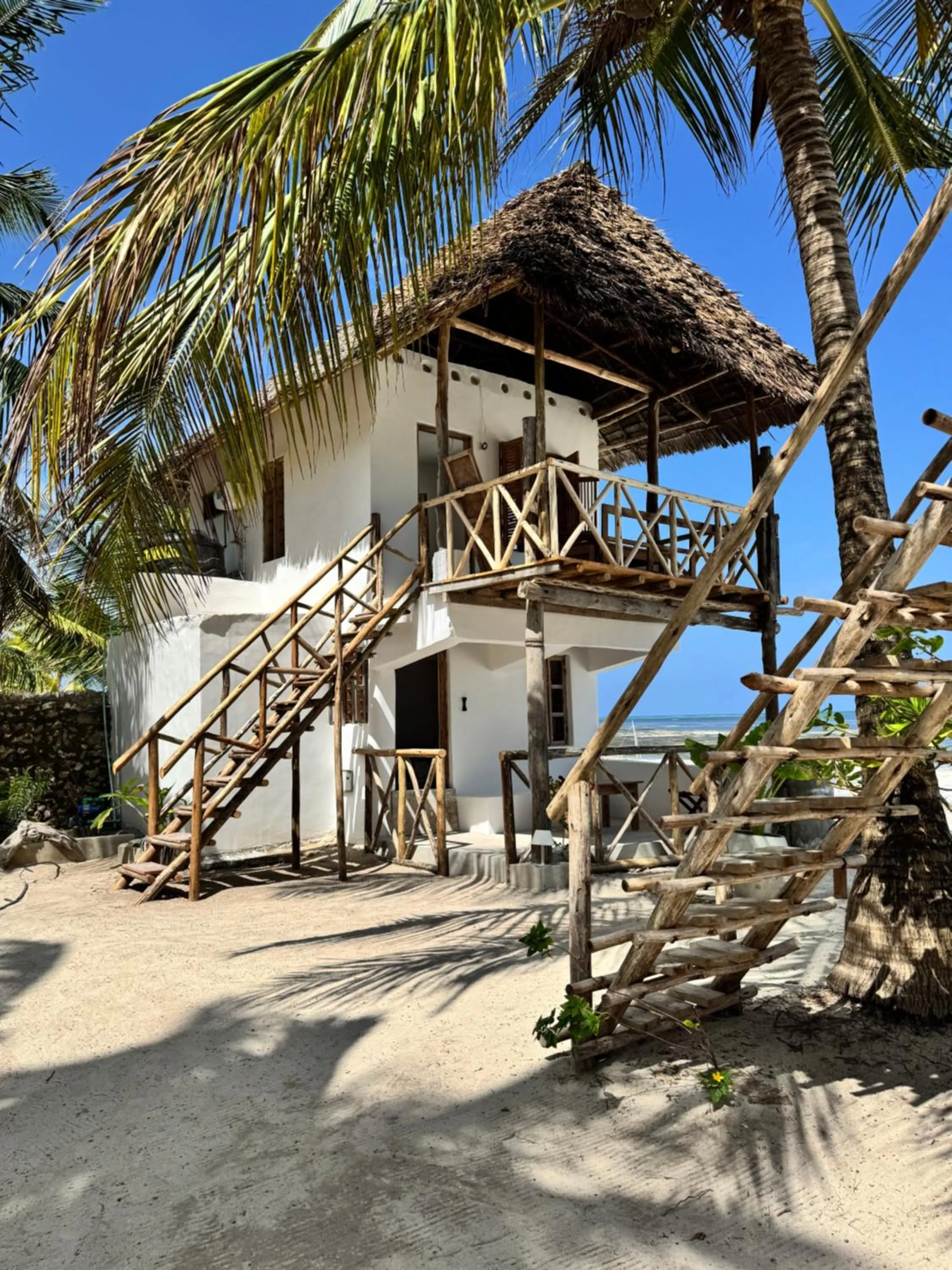 Property building in Mango Beach House