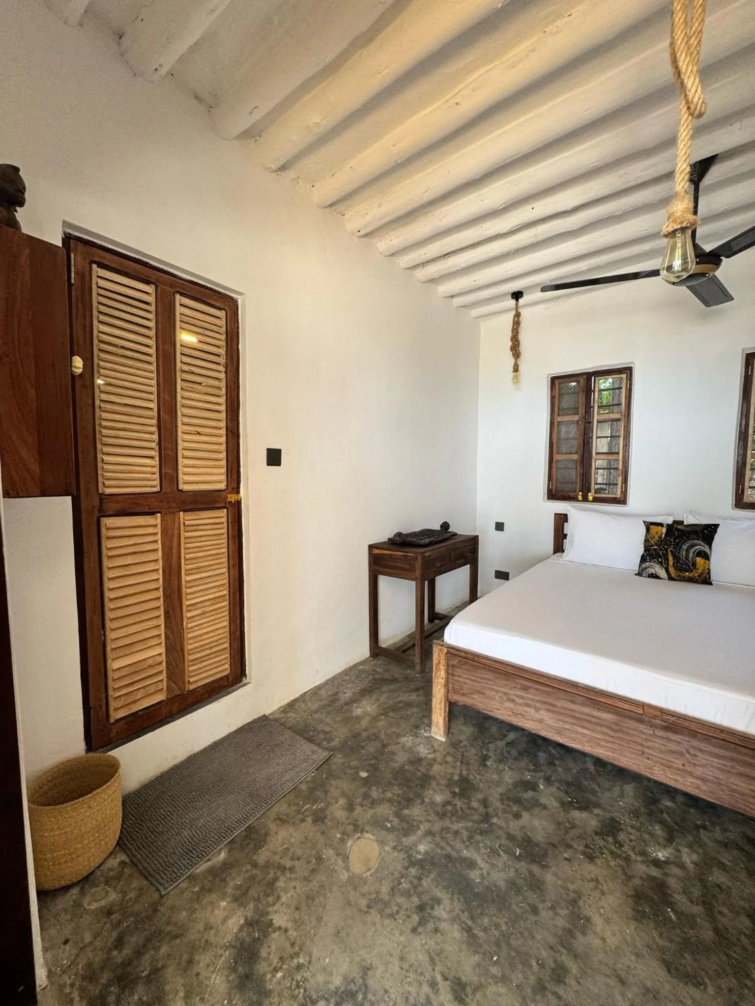 Photo of the whole room, Bed in Mango Beach House