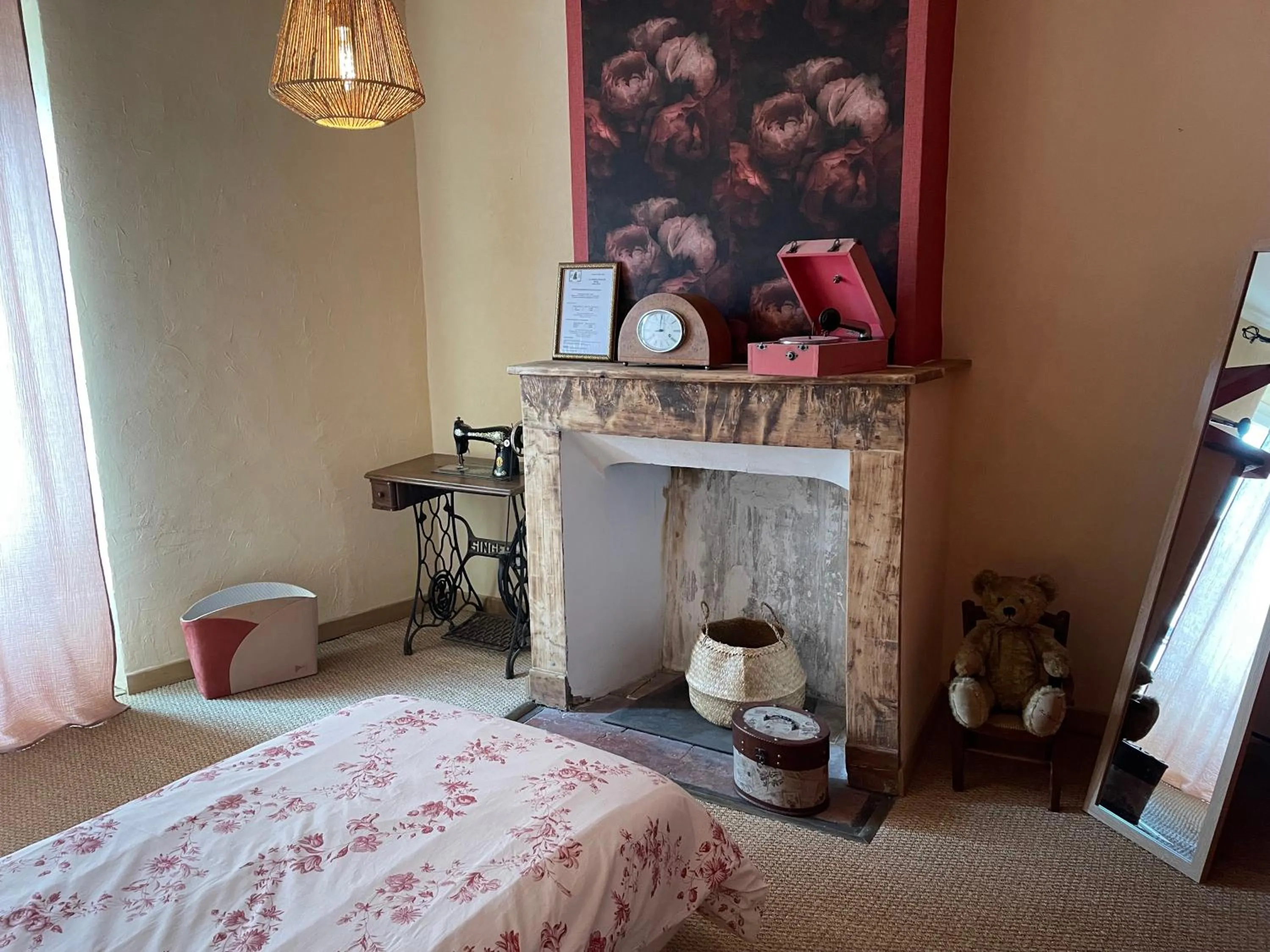 Living room, TV/Entertainment Center in Chambre d'Hôtes La Cour des Saligues