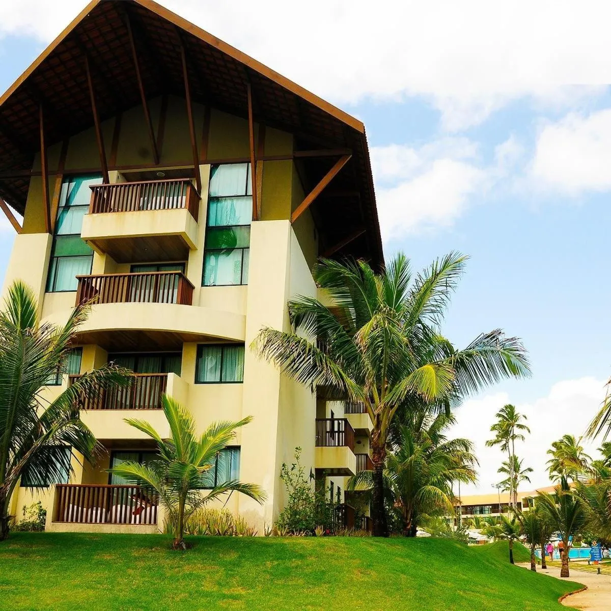 Property building in Marulhos Resort by Smart Stays