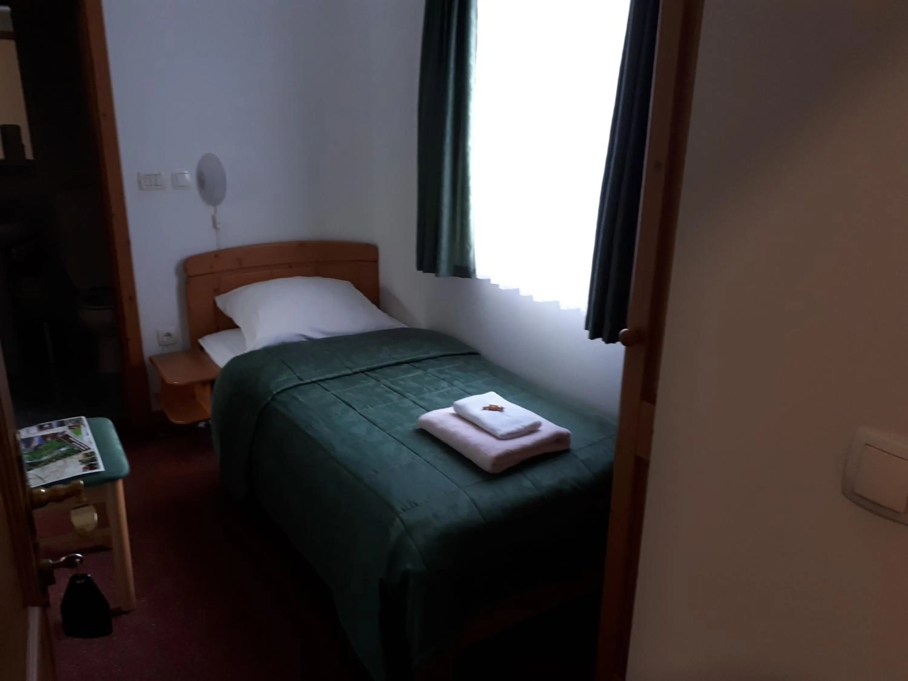 Bed in Hotel Rakov Skocjan