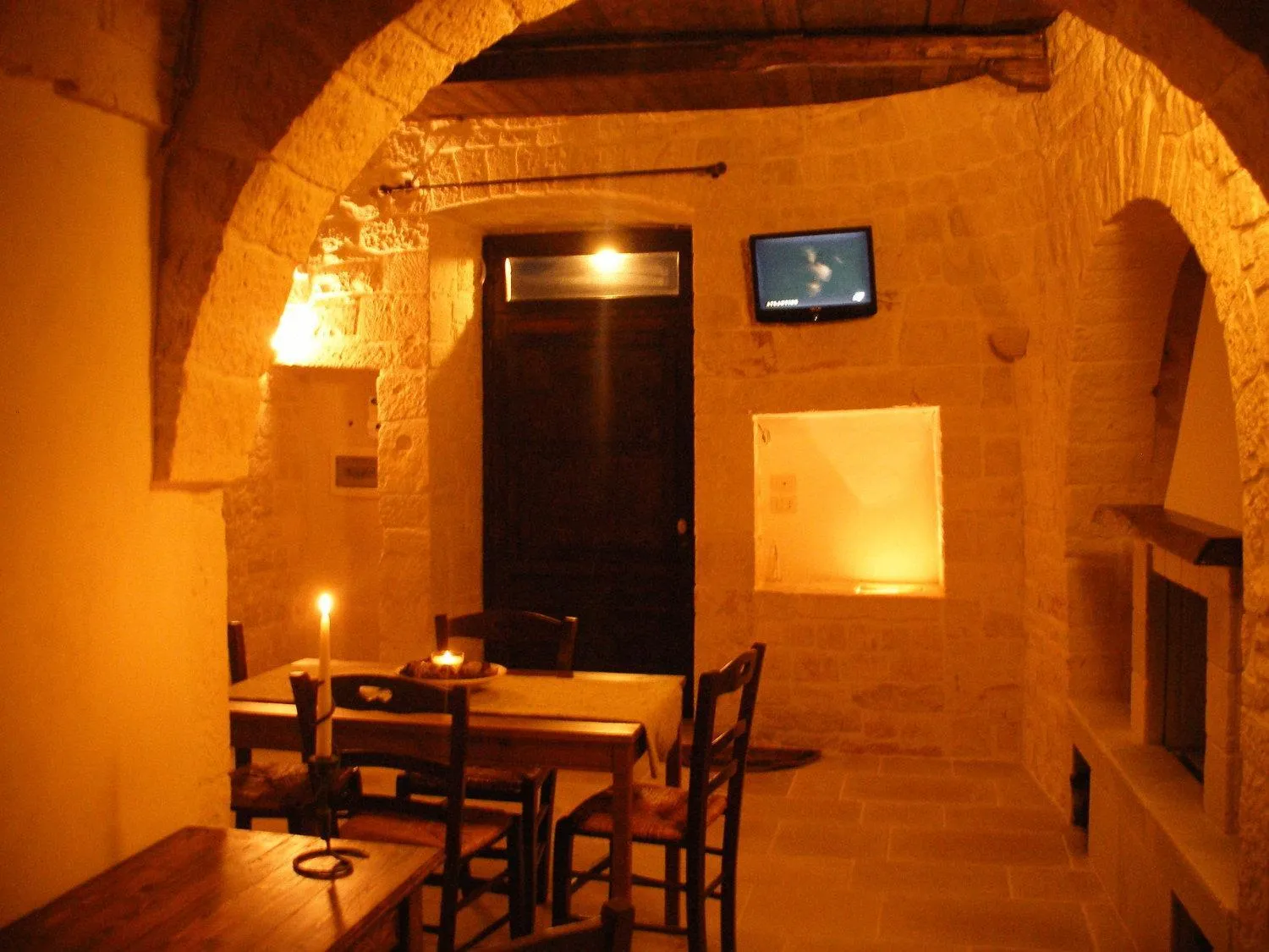 Dining area in Trulli Resort Monte Pasubio Trulli bbalberobellocom