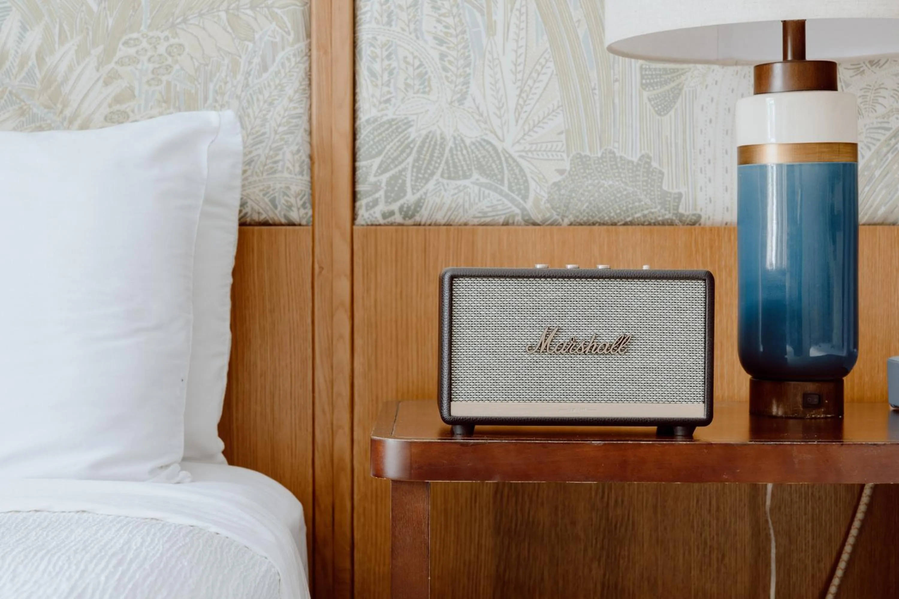 acessibility, Bed in White Sands Hotel