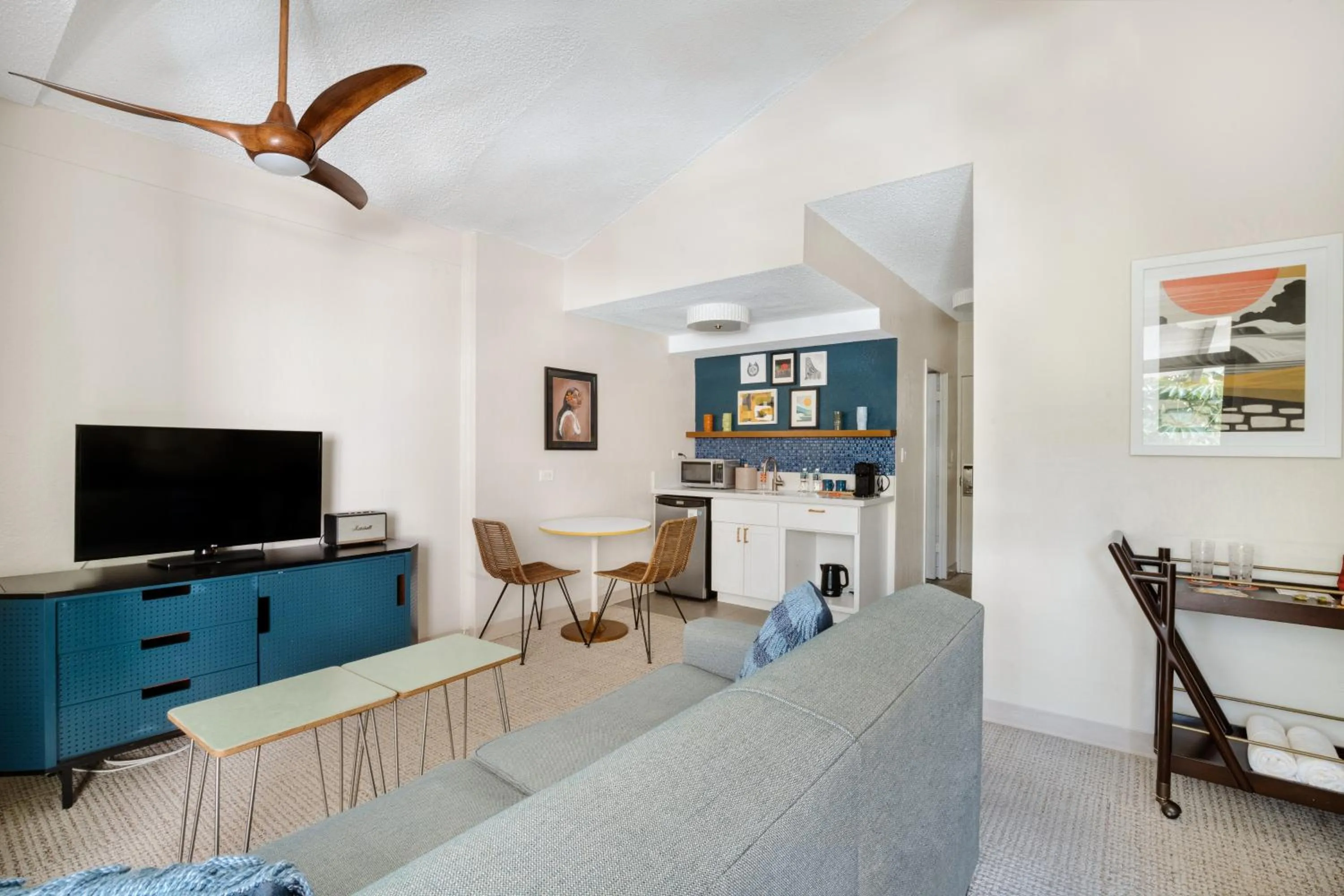 Living room in White Sands Hotel