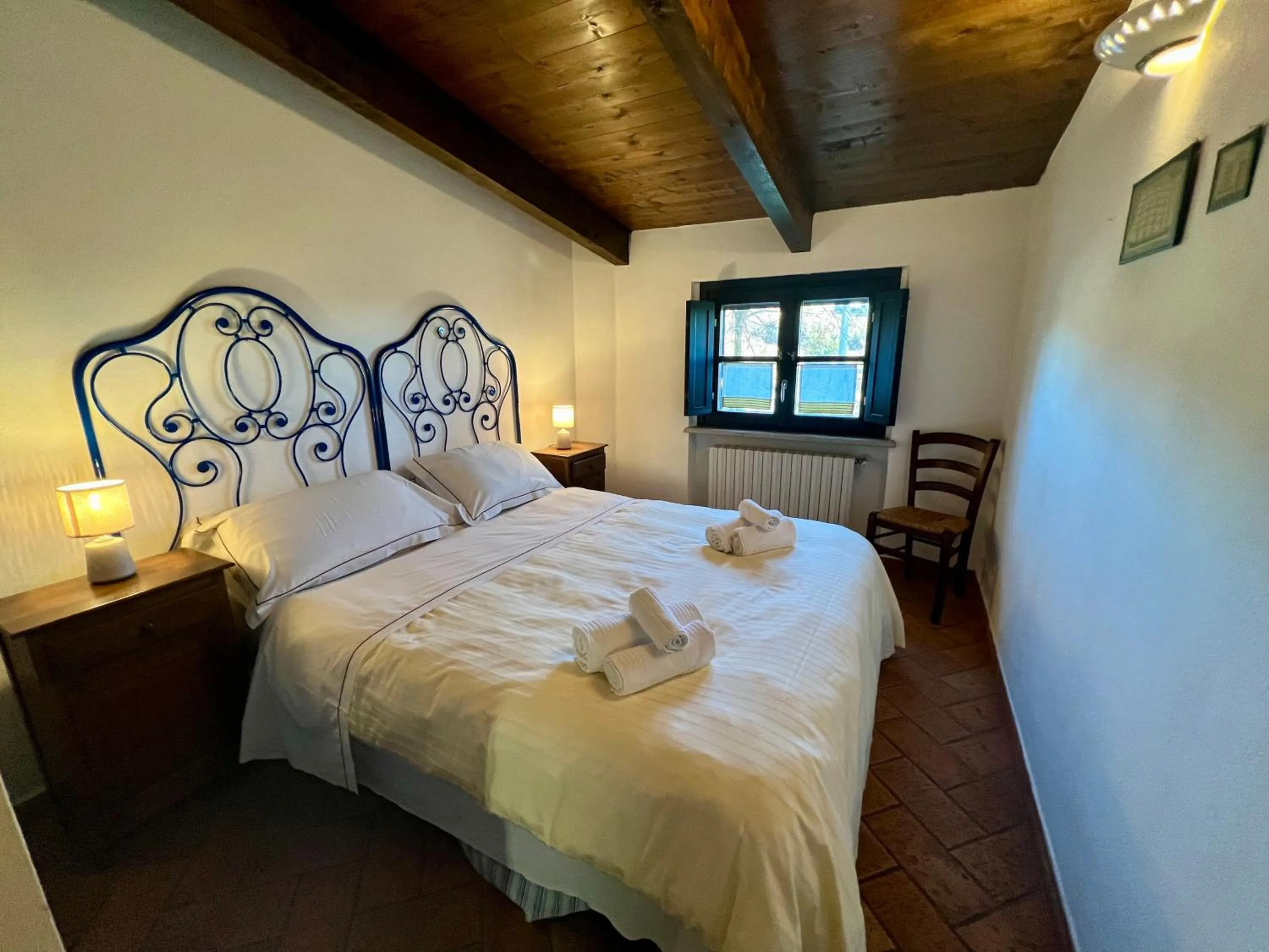Bed in Le Serre Suites & Apartments
