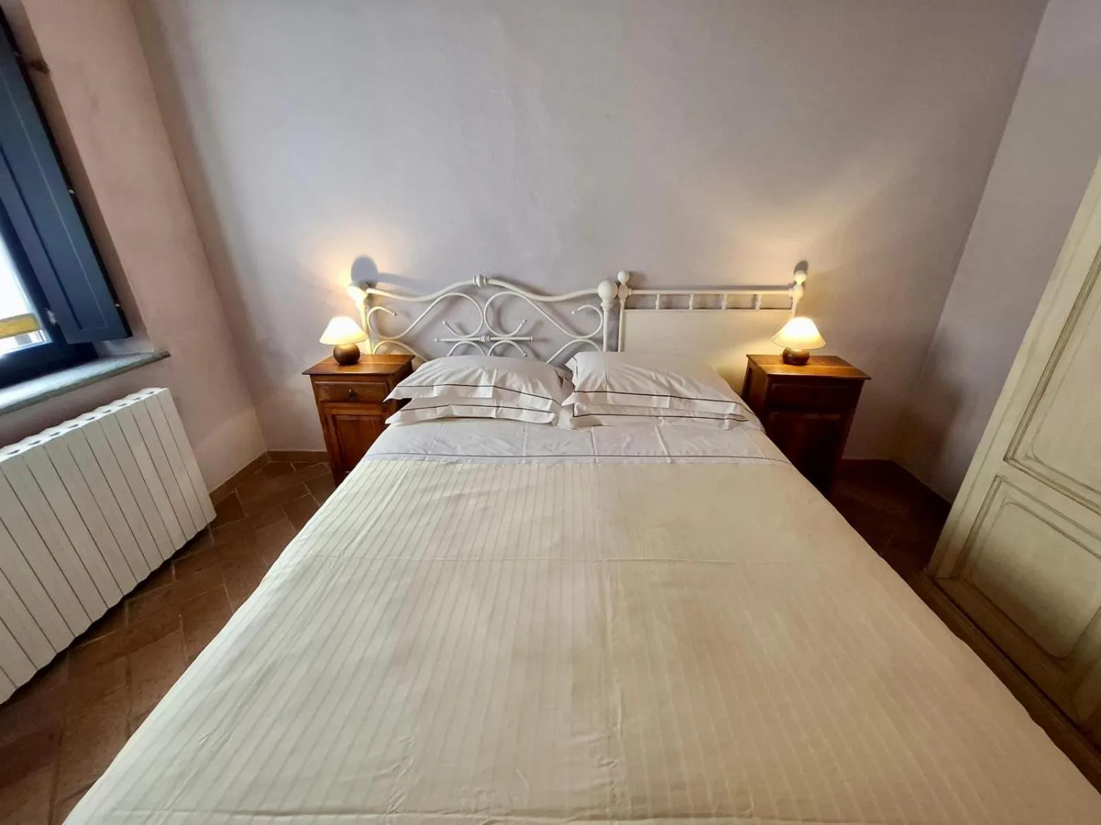 Bedroom, Bed in Le Serre Suites & Apartments