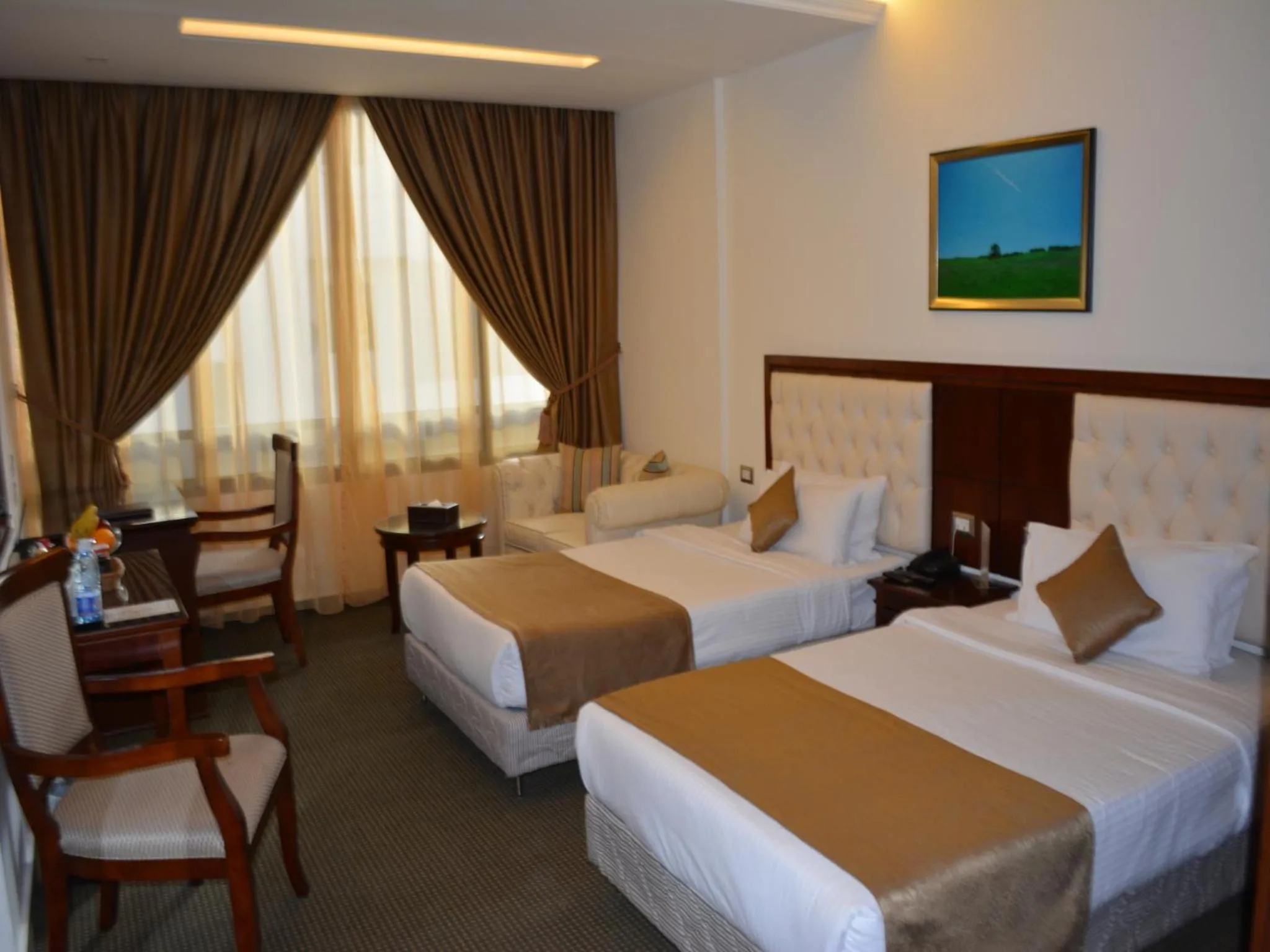 Bedroom, Bed in Midtown Hotel & Suites