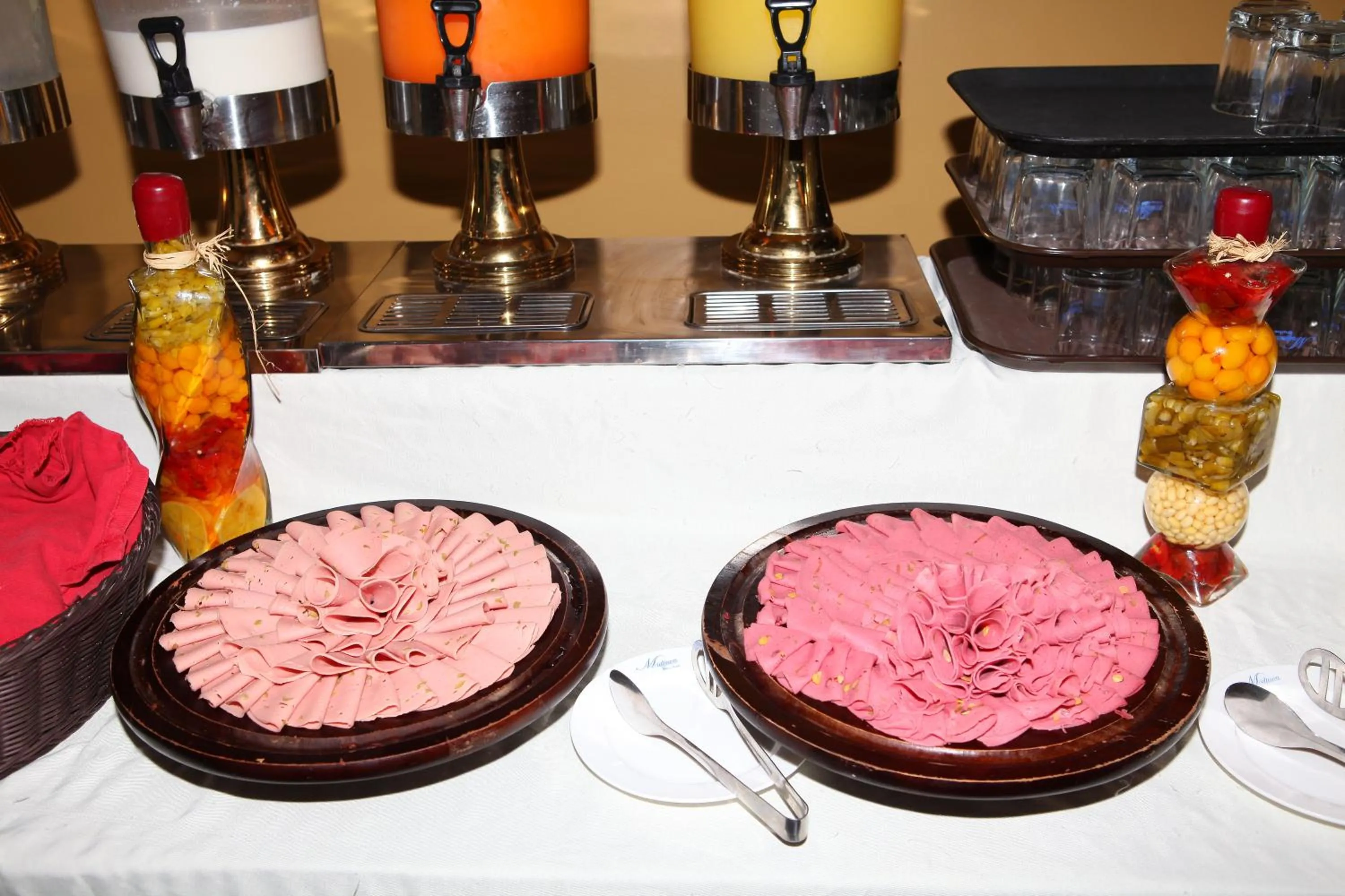 Breakfast in Midtown Hotel & Suites