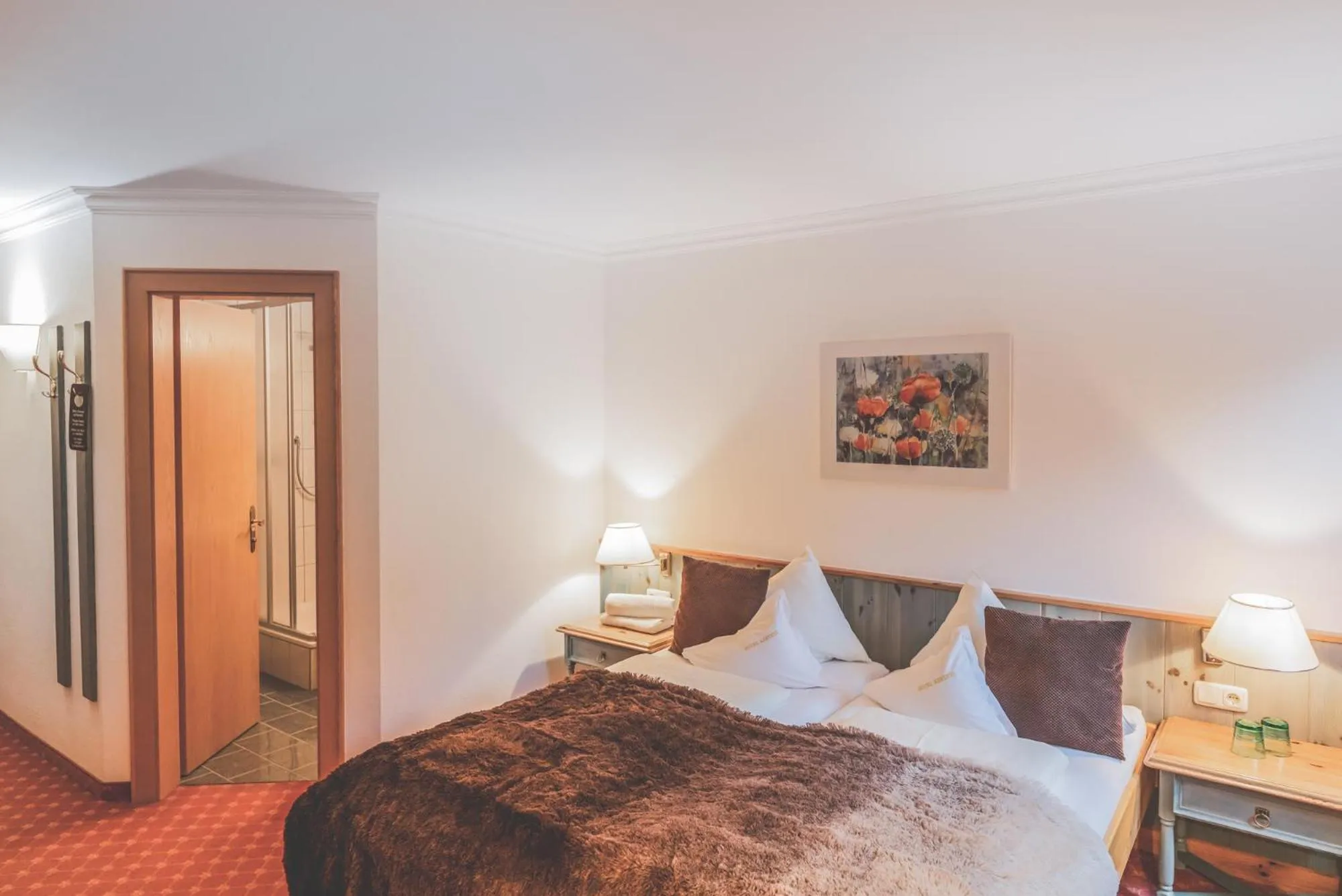 Photo of the whole room, Bed in Kertess