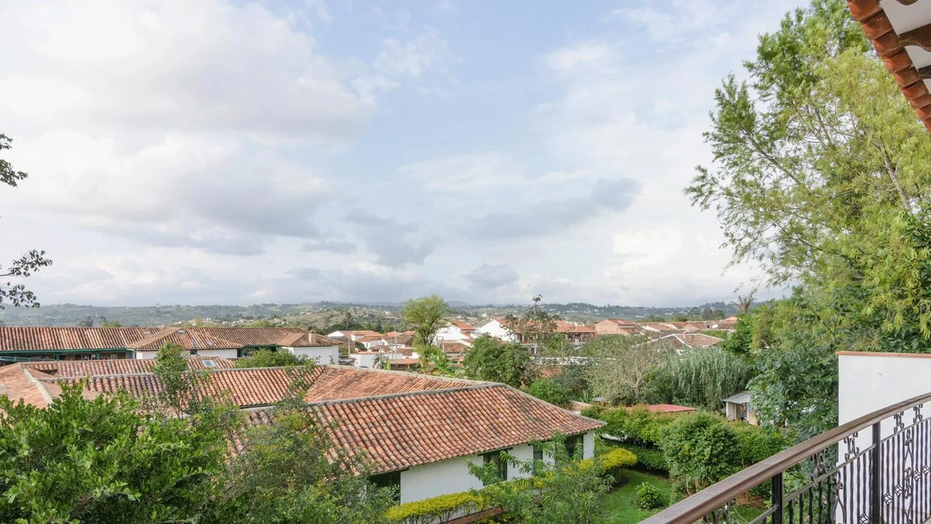 Natural landscape in Fontana Plaza Hotel