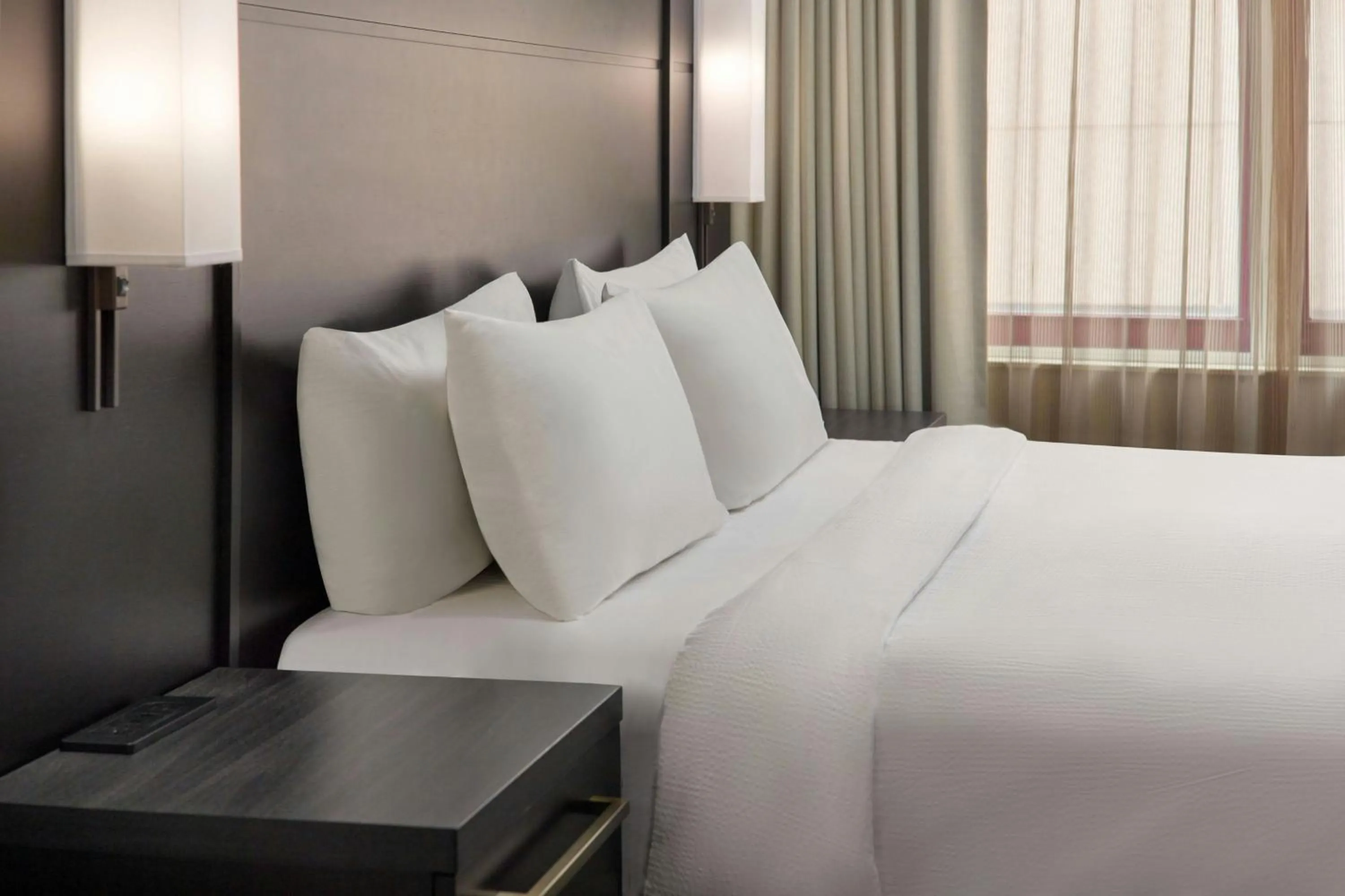 Bedroom, Bed in Residence Inn Washington, DC/ Downtown