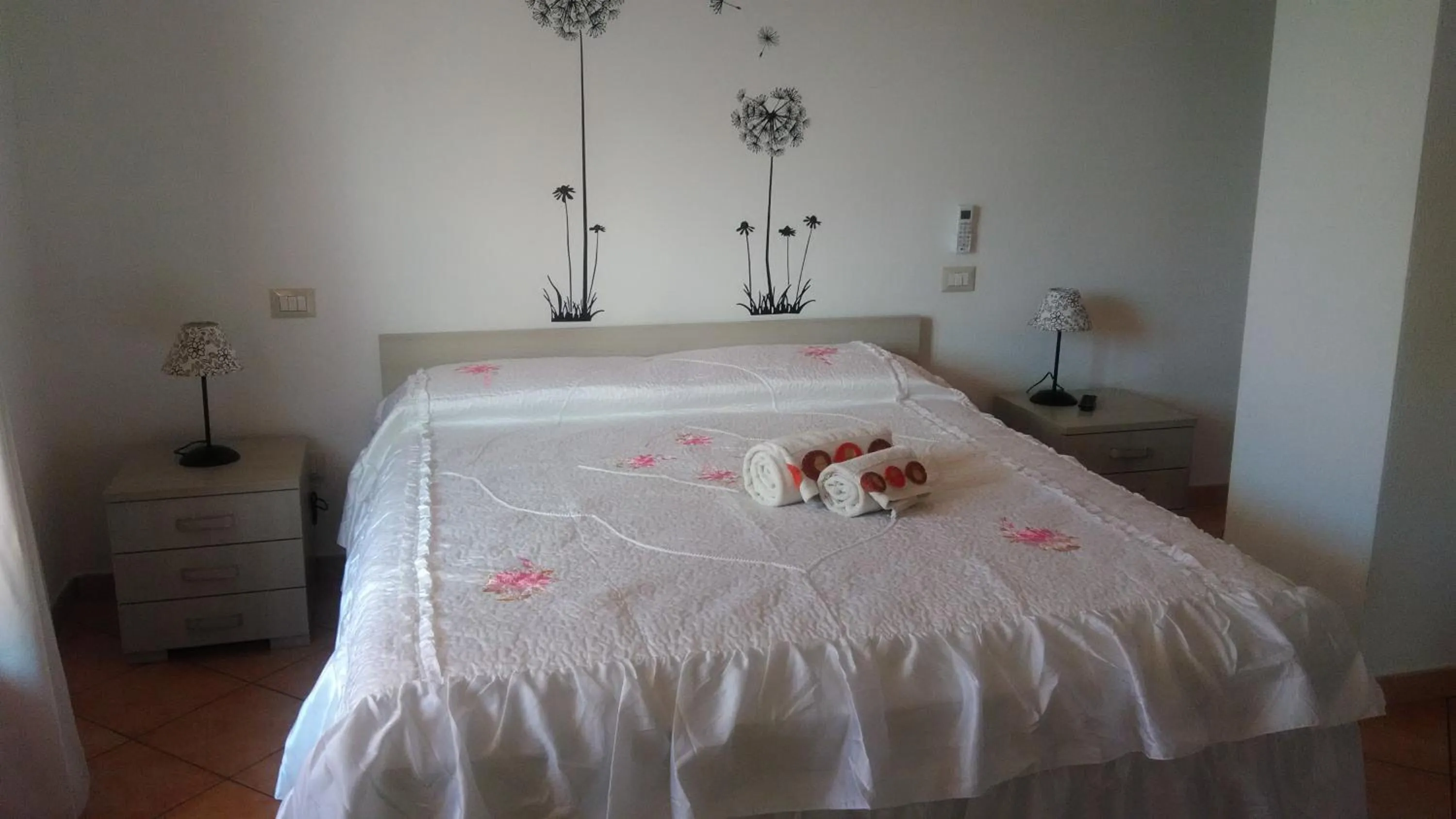 Bedroom, Bed in L'abete