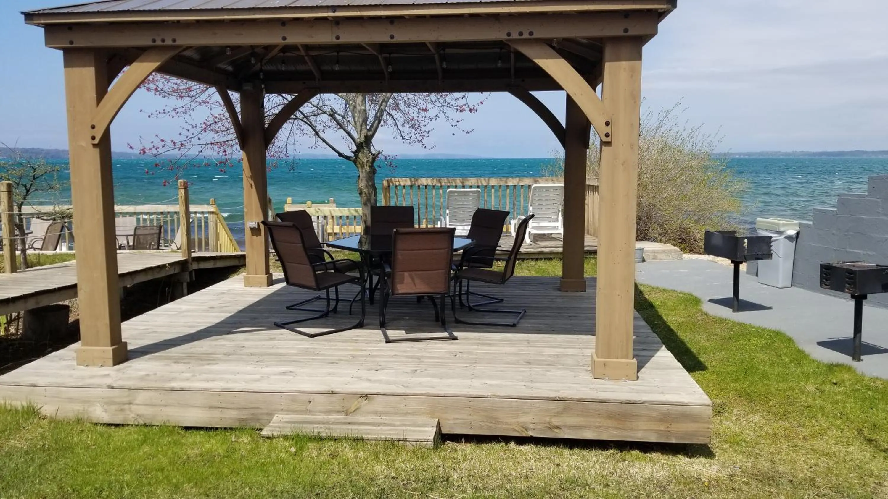 BBQ facilities in Brio Beach Inn