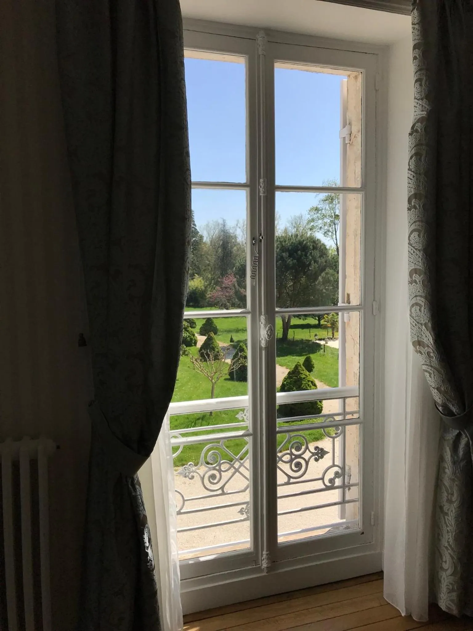 Garden view in Chambres d'hotes de Pouzelande