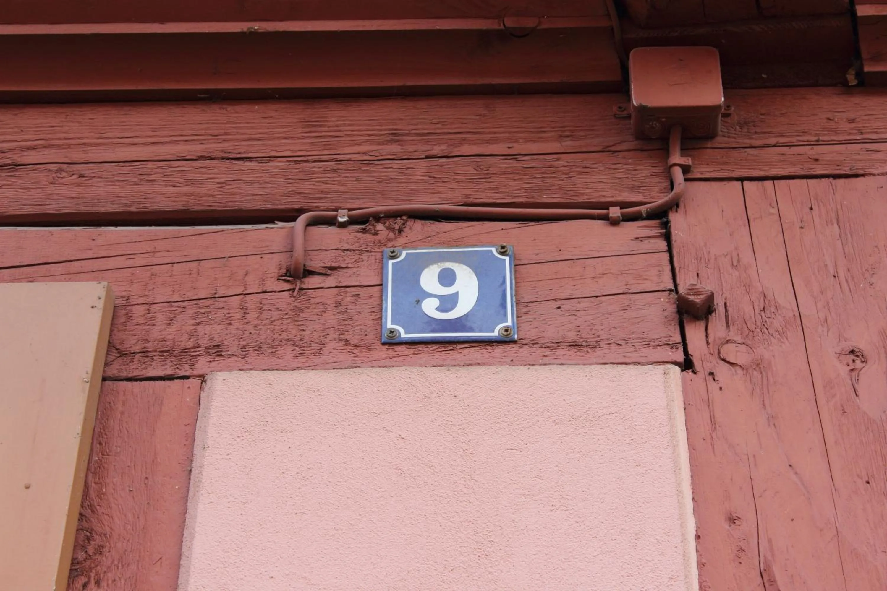 Facade/entrance in Alter Topf