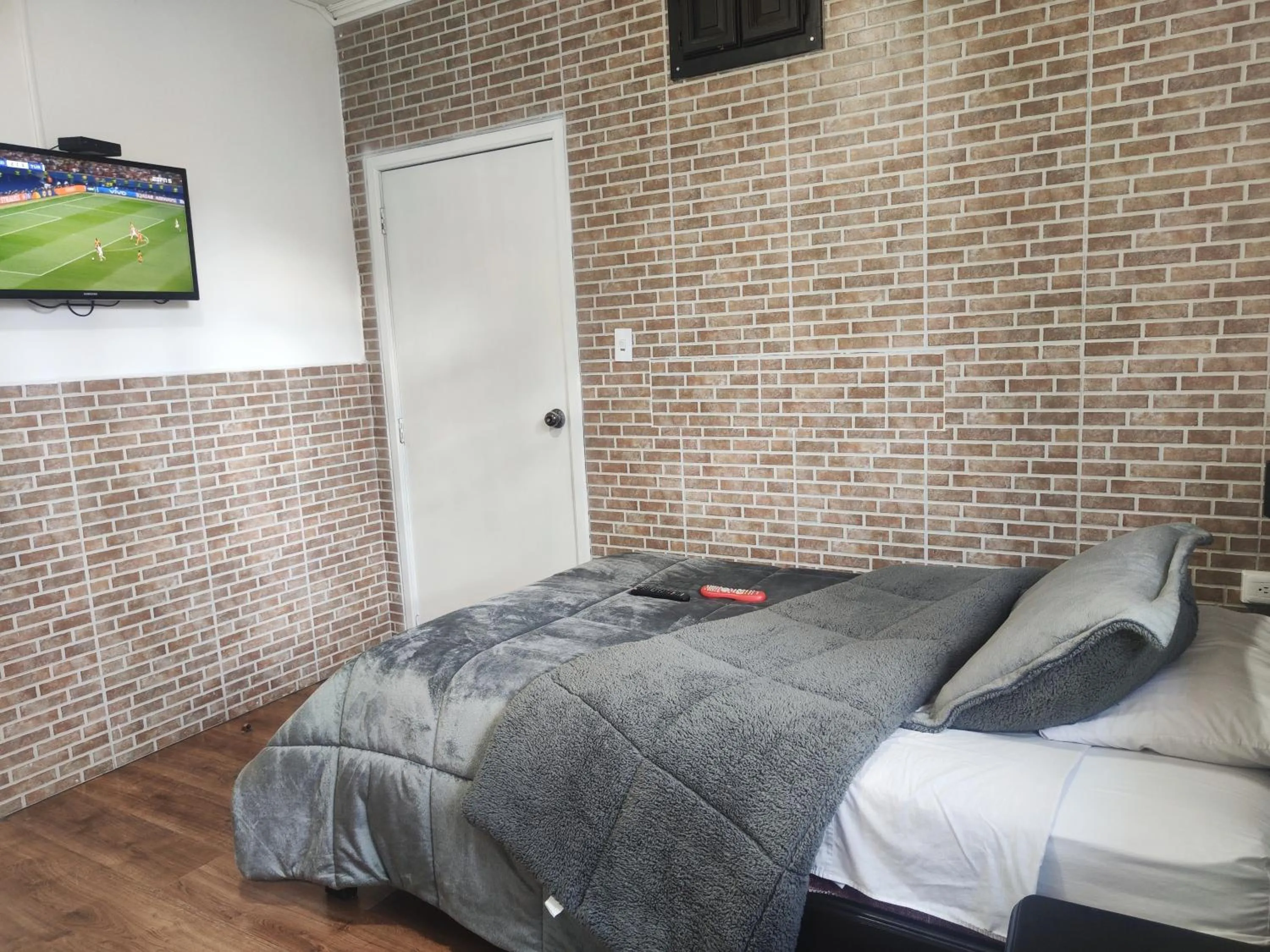 TV and multimedia, Bed in Hotel Muros Quito