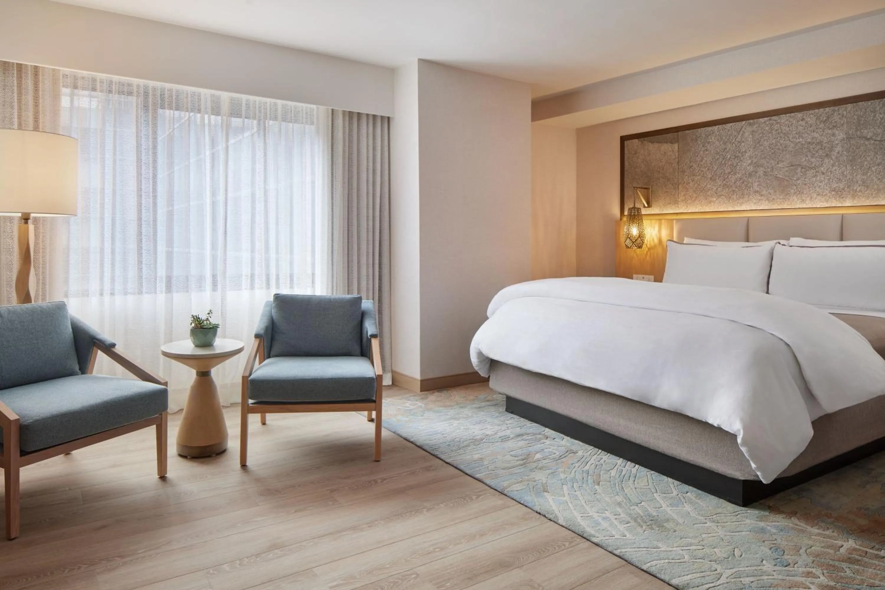 Bedroom, Bed in The Westin DC Downtown