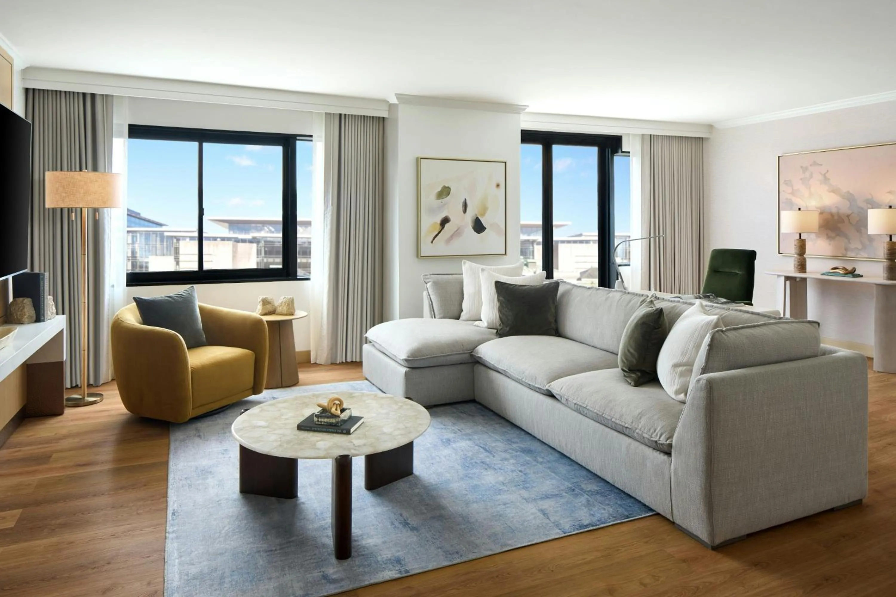 Living room in The Westin DC Downtown