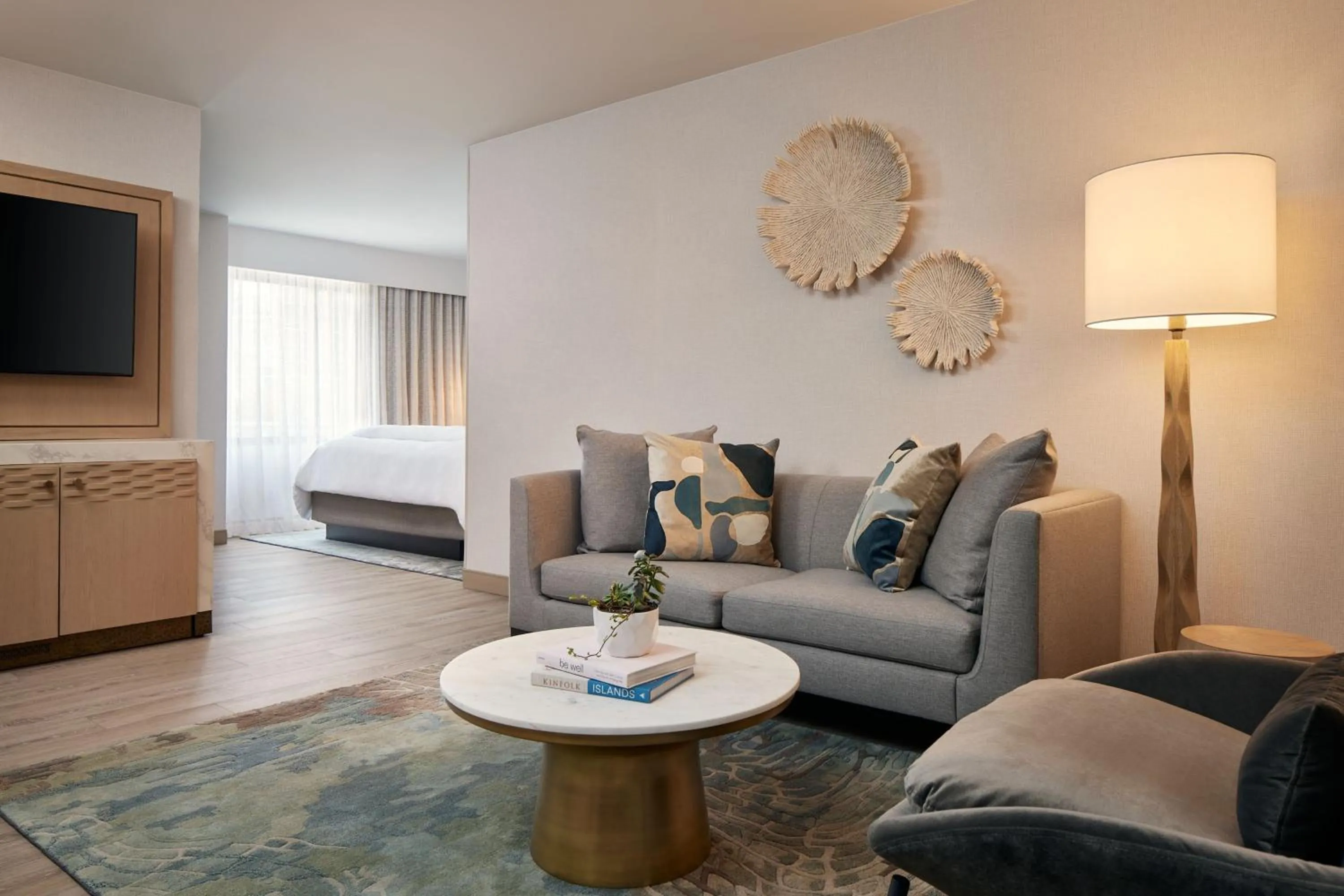 Bedroom, Bed in The Westin DC Downtown