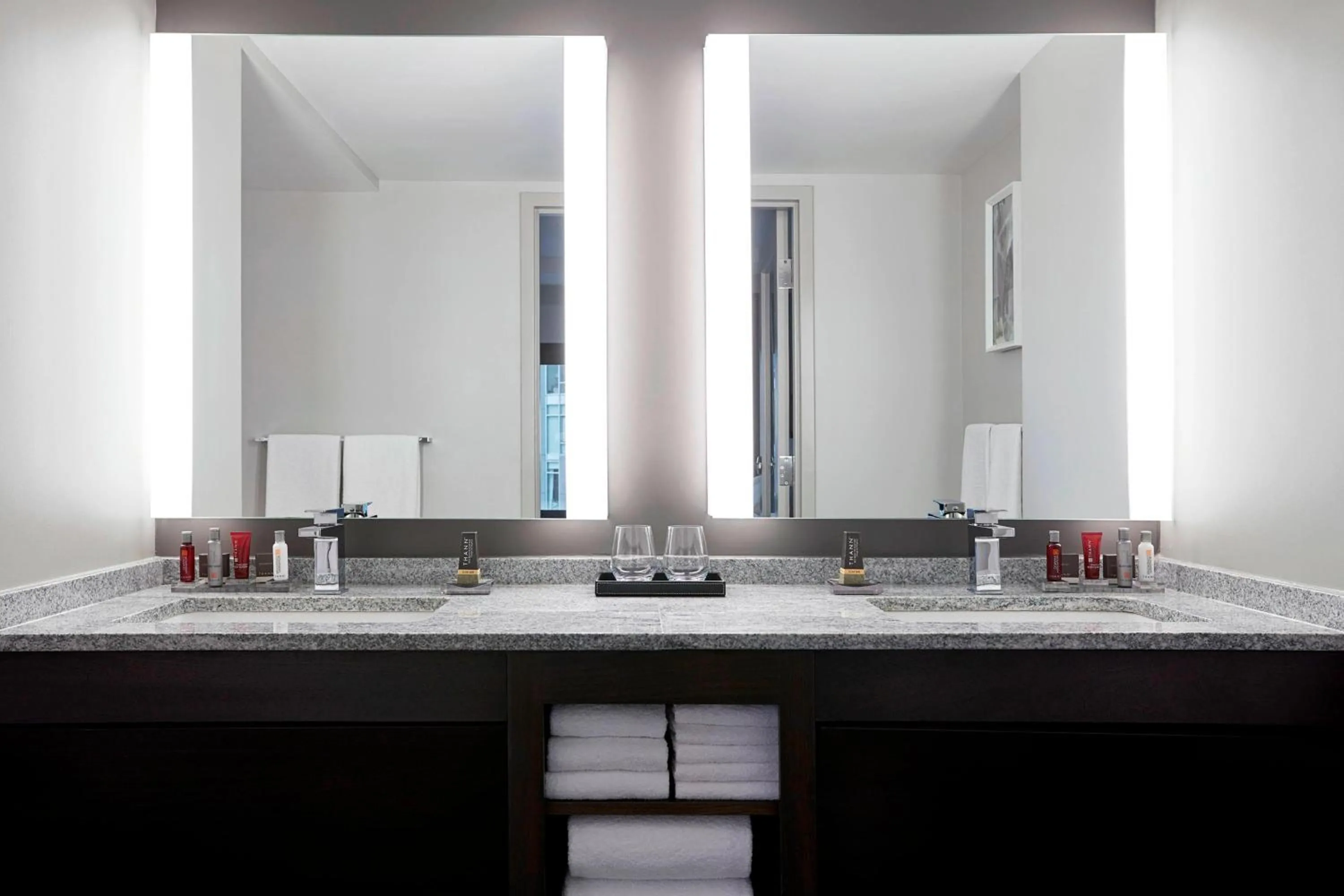 Bathroom in Washington Marriott Georgetown