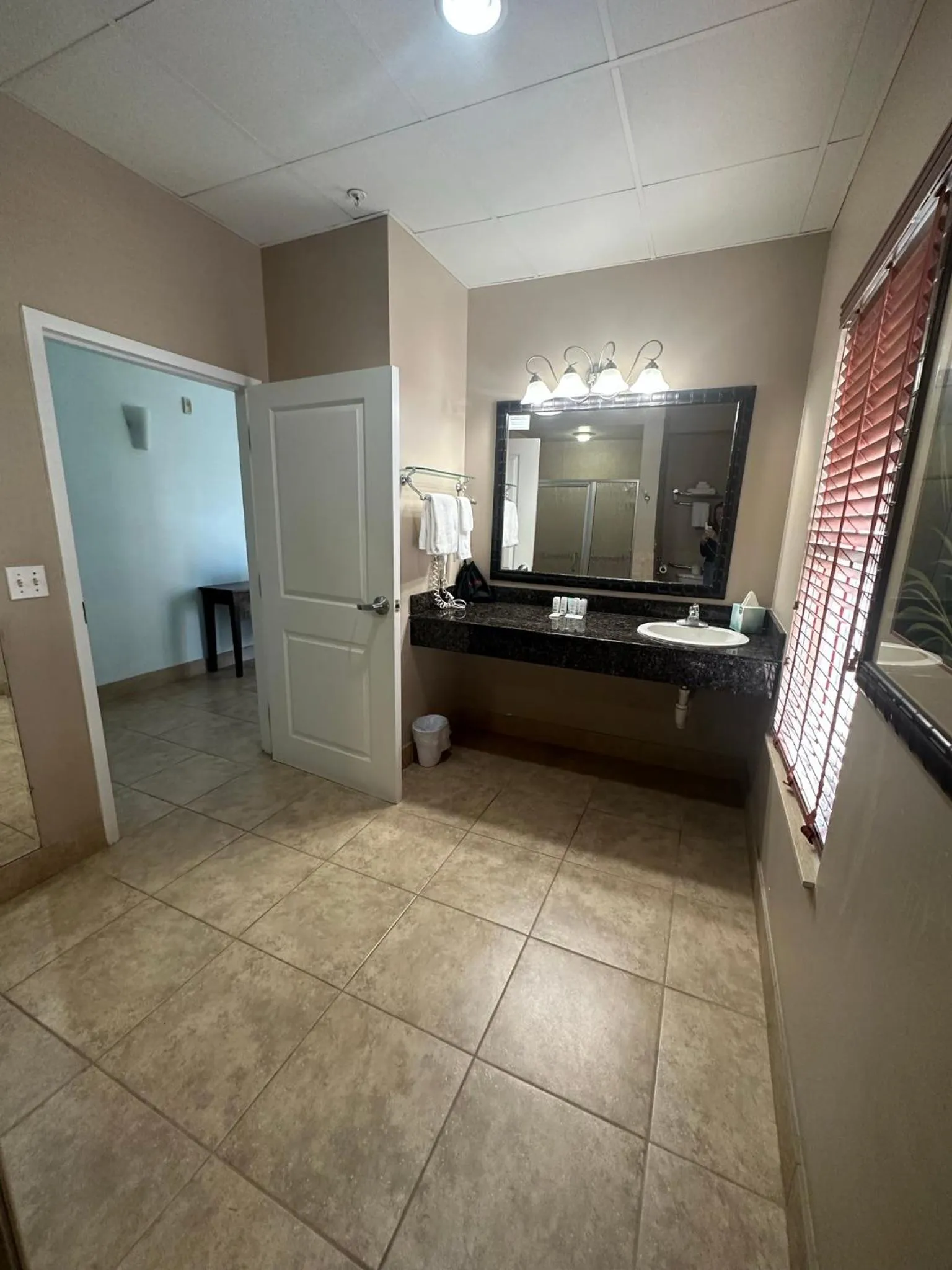 Bathroom in Tahitian Inn Boutique Hotel Tampa