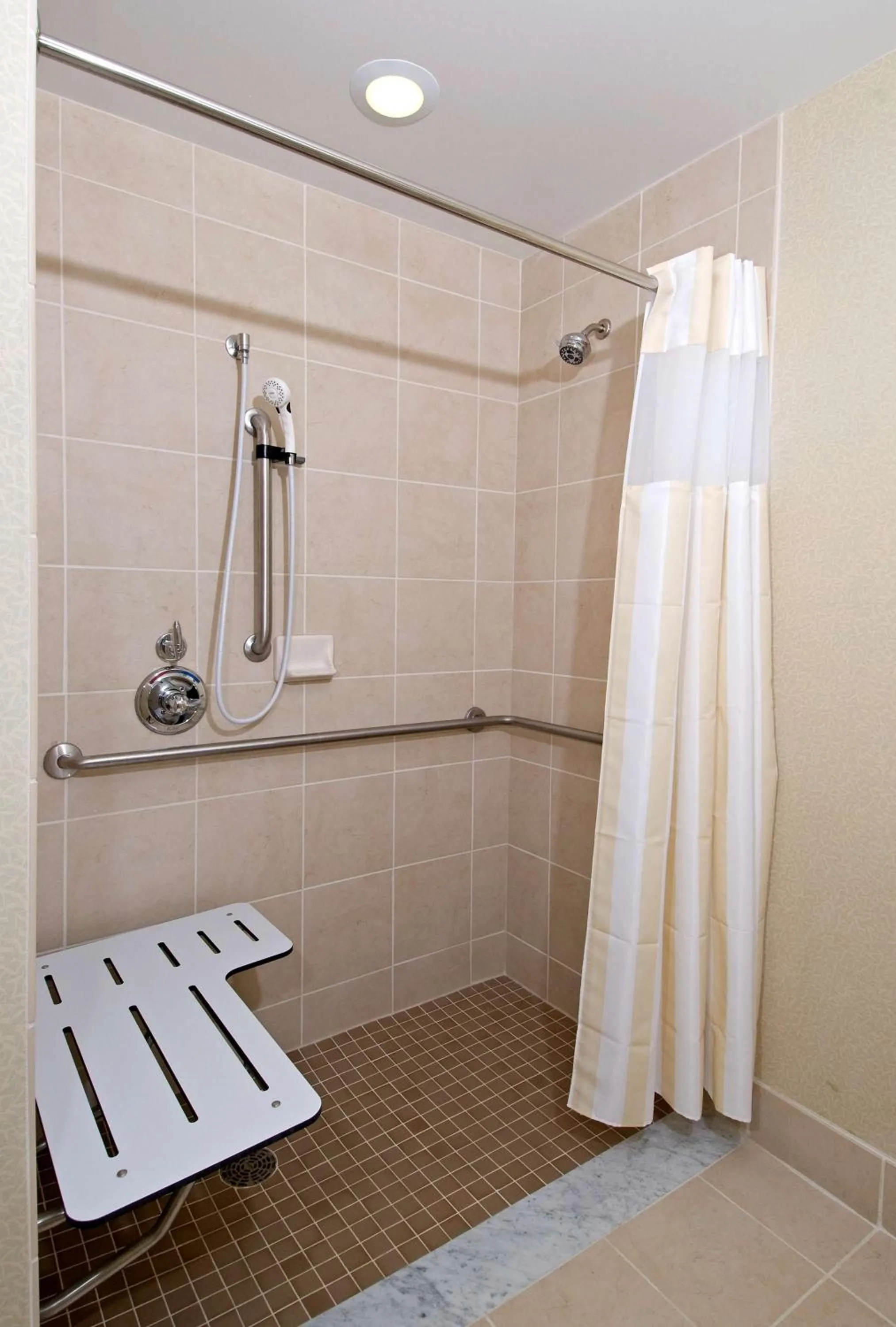 Bathroom in Hilton Garden Inn Mount Holly/Westampton