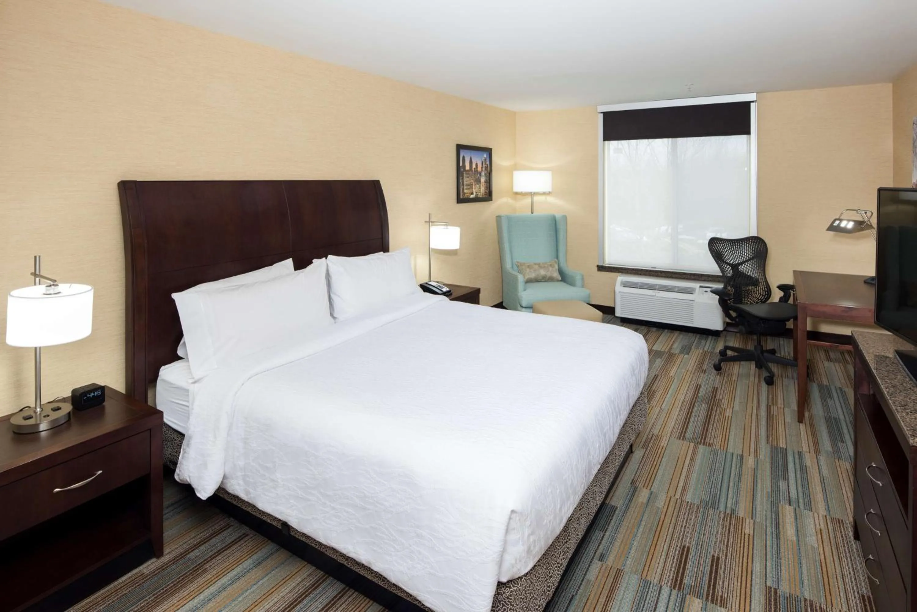 Bedroom, Bed in Hilton Garden Inn Mount Holly/Westampton