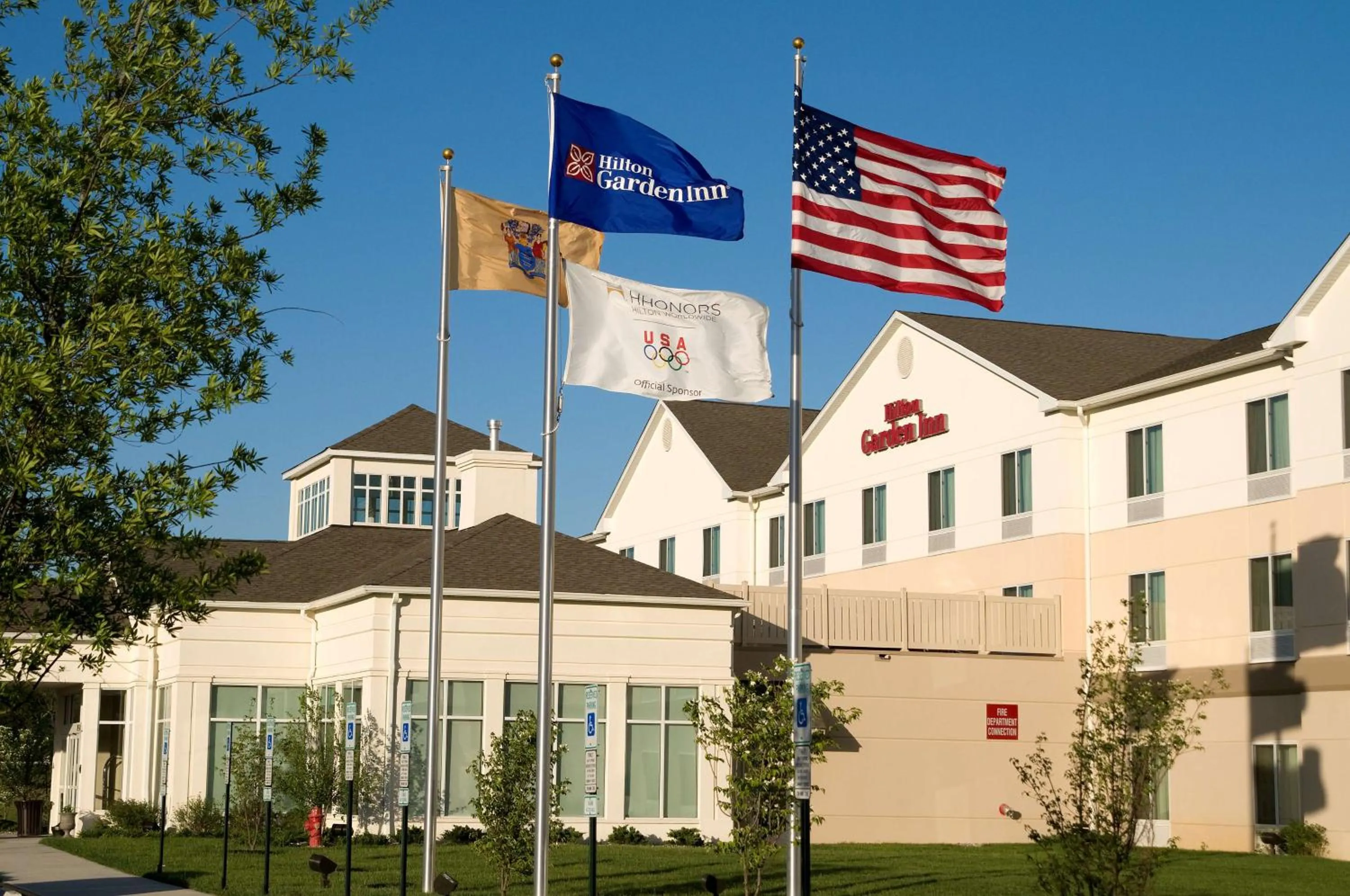 Property building in Hilton Garden Inn Mount Holly/Westampton