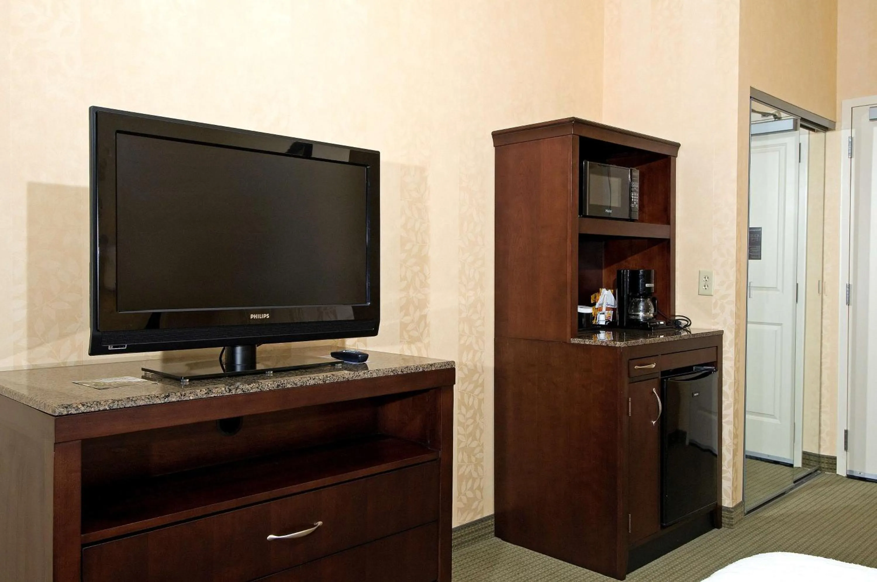 Bed in Hilton Garden Inn Mount Holly/Westampton