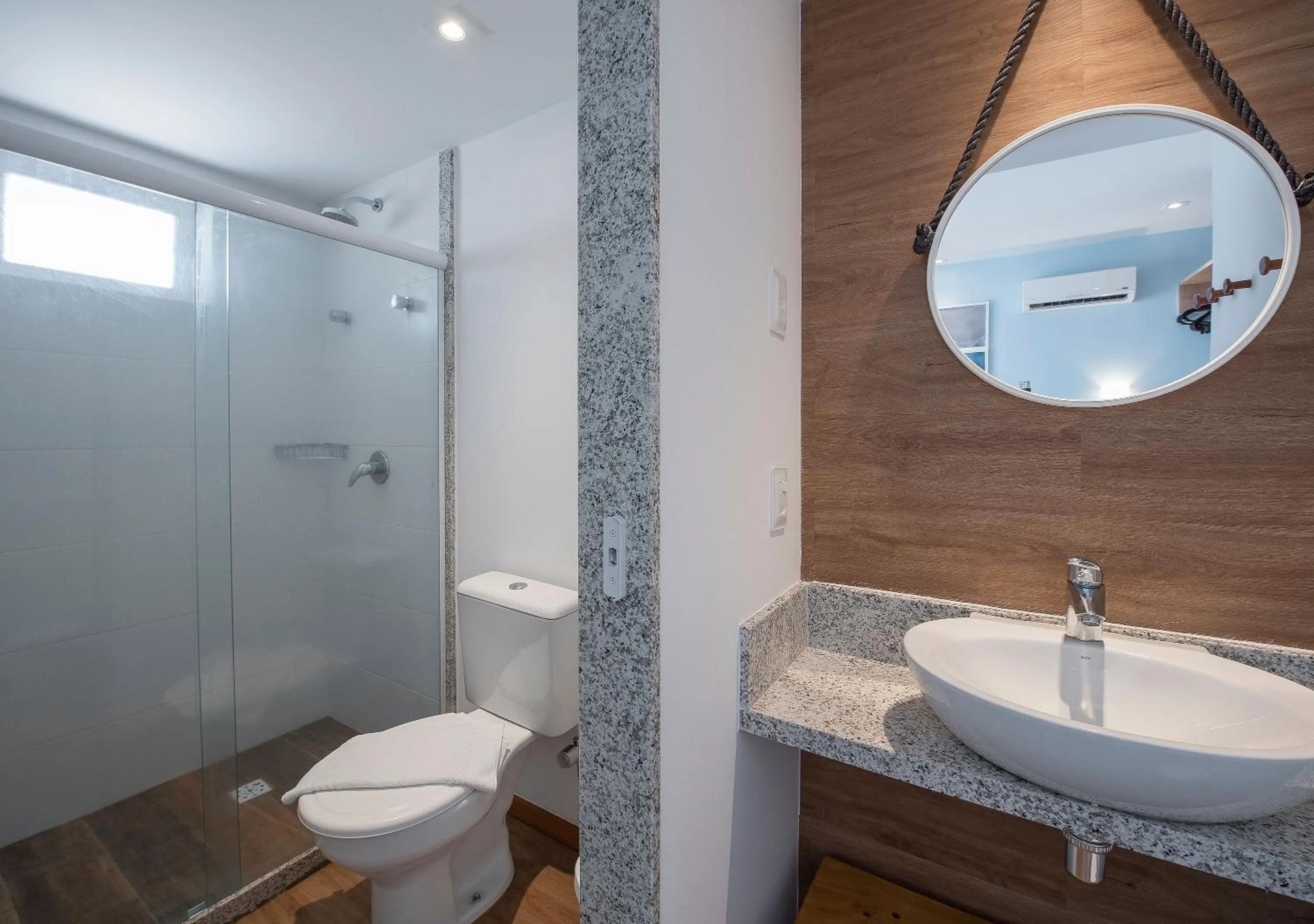 Toilet in Pousada Olho D'água