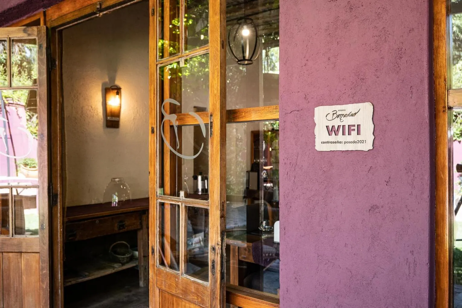 Dining area in Posada Borravino