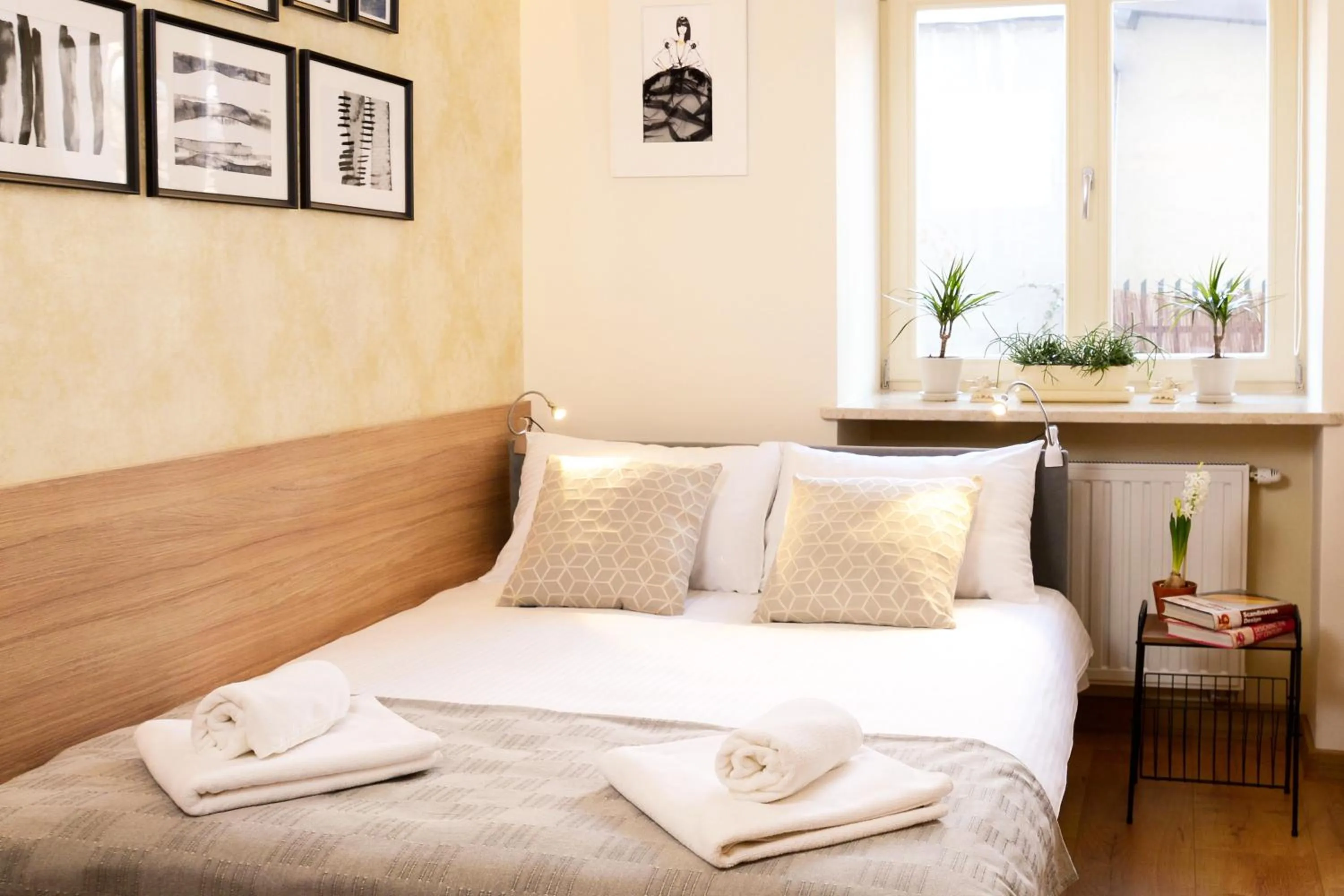 Bedroom, Bed in Krakow Central Apartments